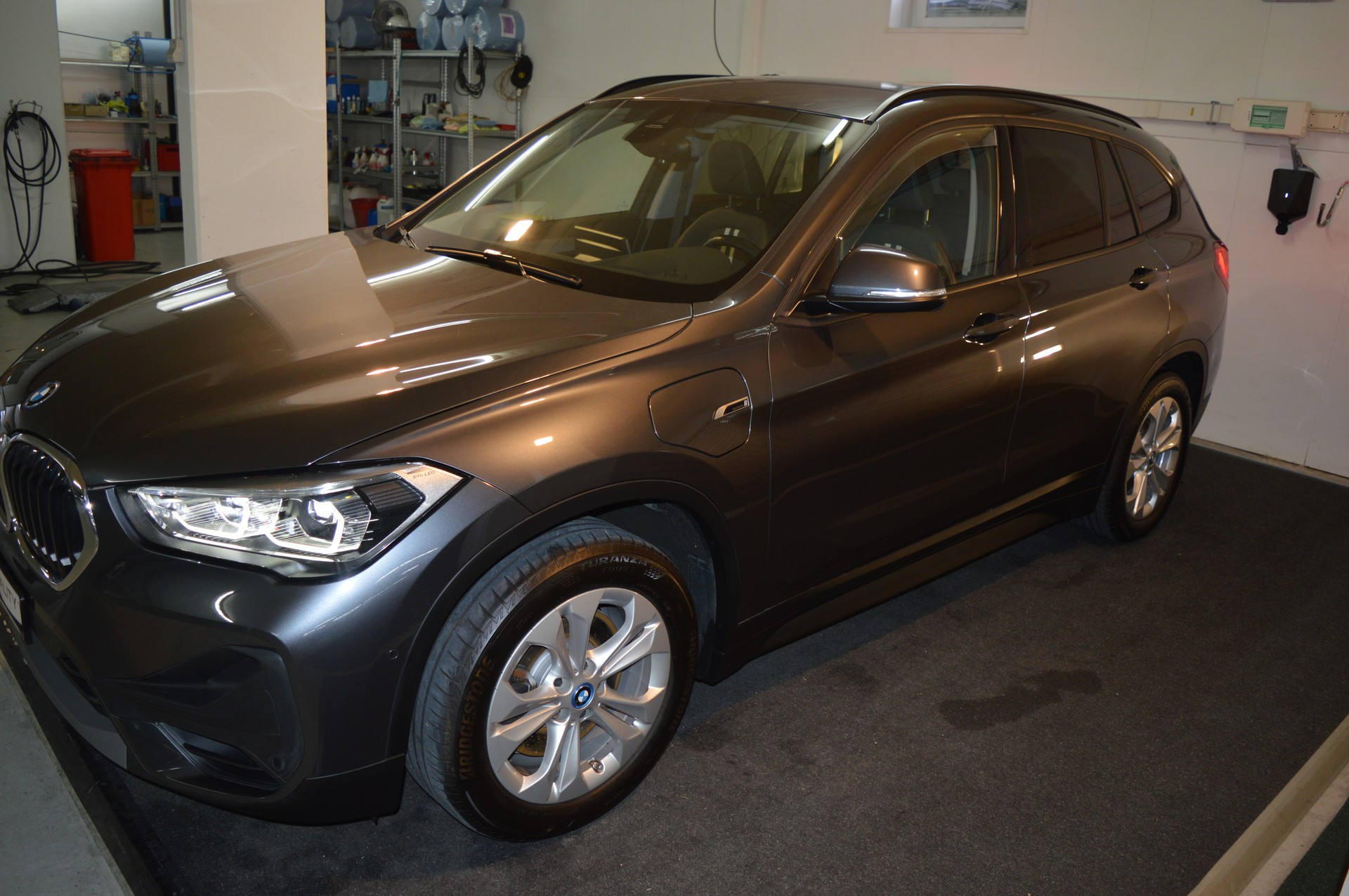 BMW X1 xDrive 25e Travel Edition Steptronic-image-7