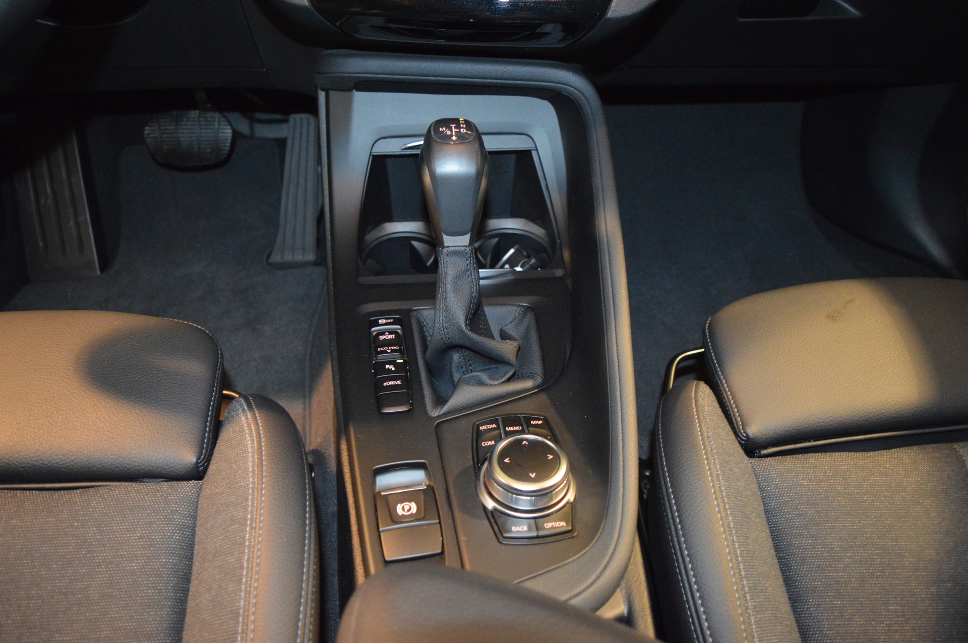BMW X1 xDrive 25e Travel Edition Steptronic-image-17