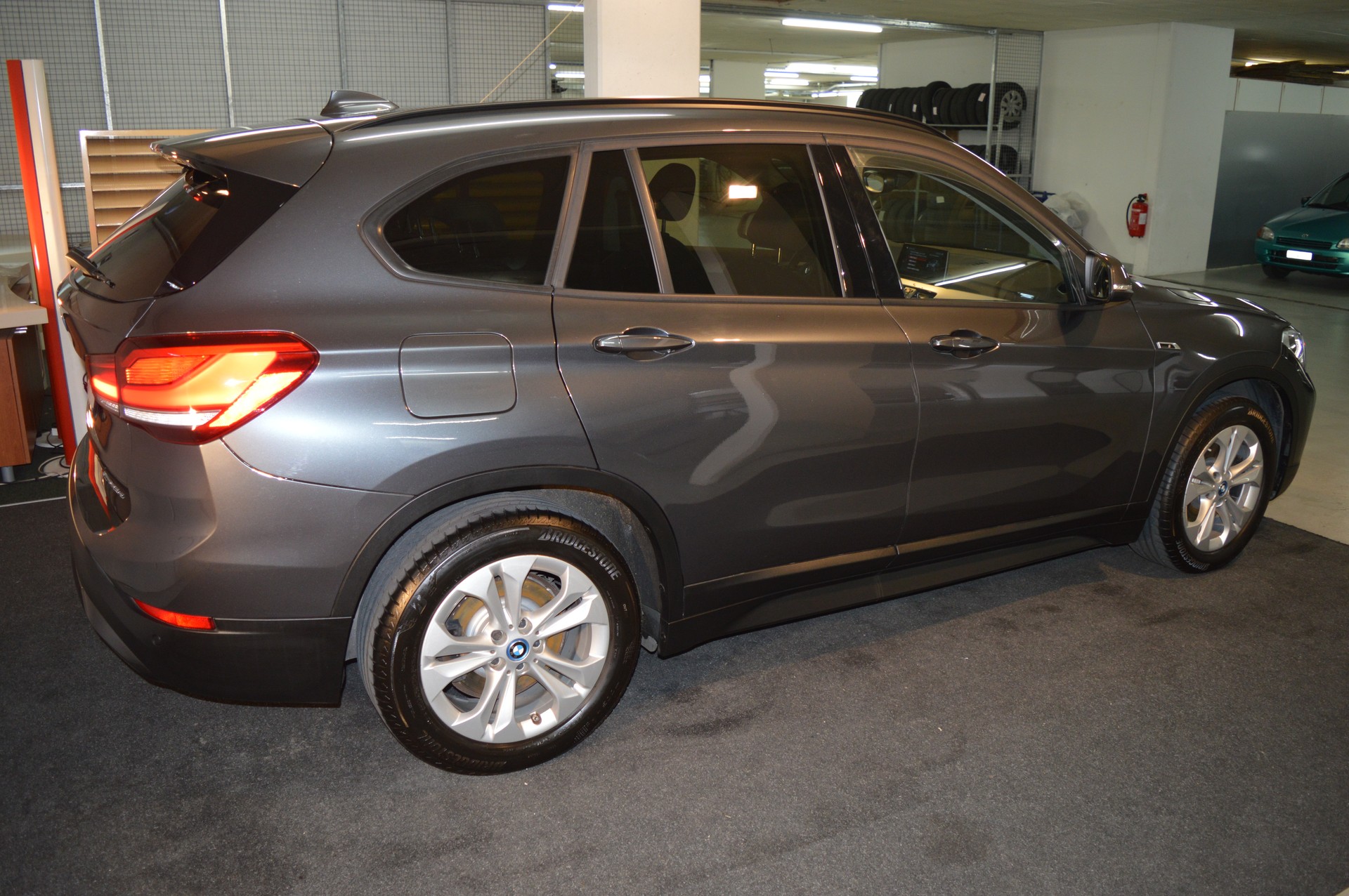 BMW X1 xDrive 25e Travel Edition Steptronic-image-9