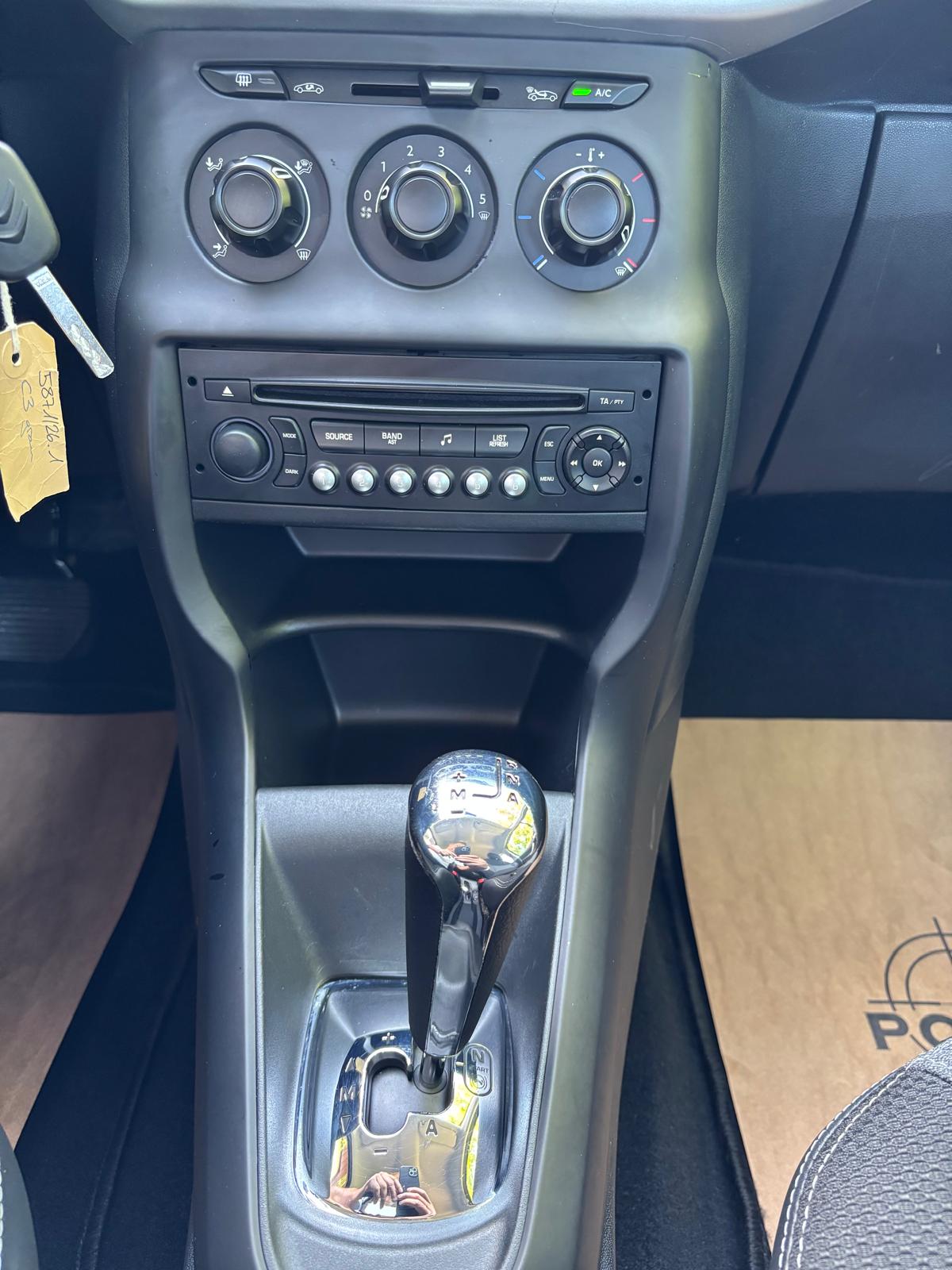 CITROEN C3 1.4i 16V Exclusive EGS5-image-11