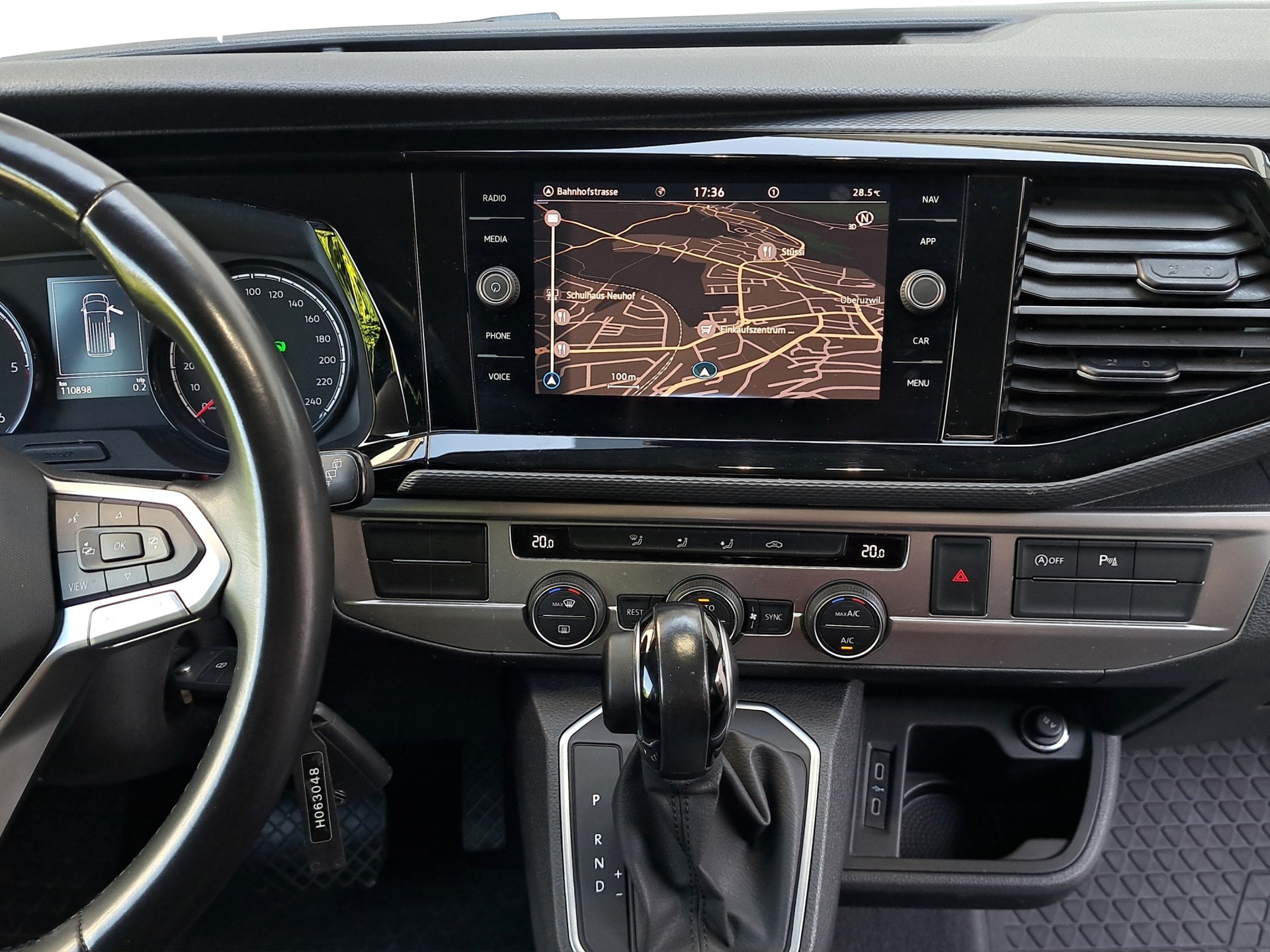 VW T6.1 Multivan 2.0 TDI Trendline DSG-image-10