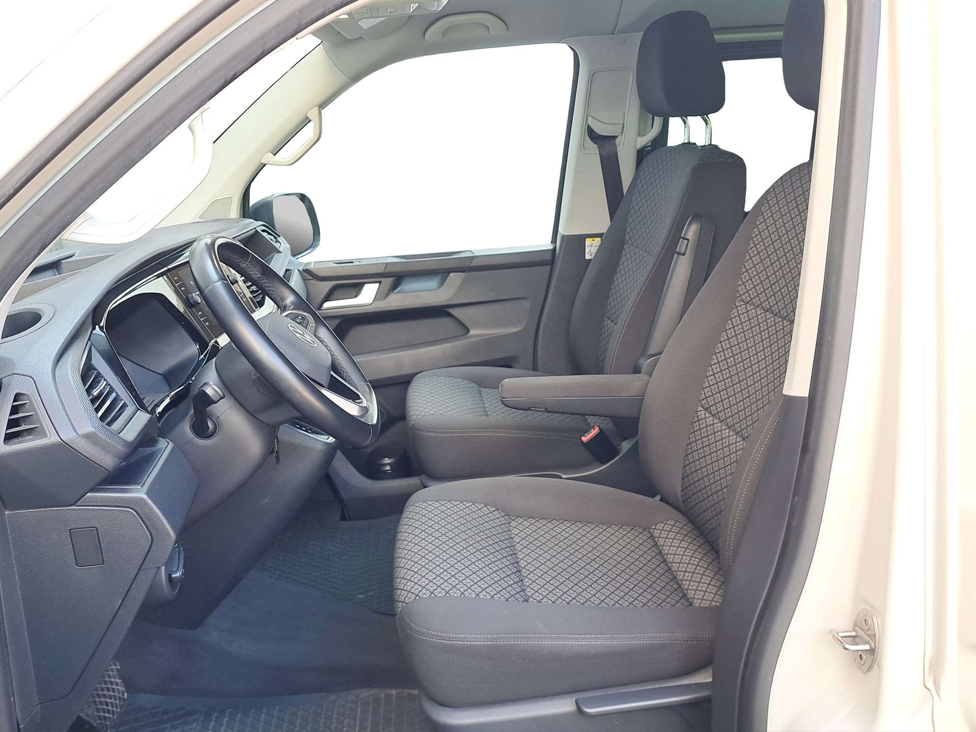 VW T6.1 Multivan 2.0 TDI Trendline DSG-image-6