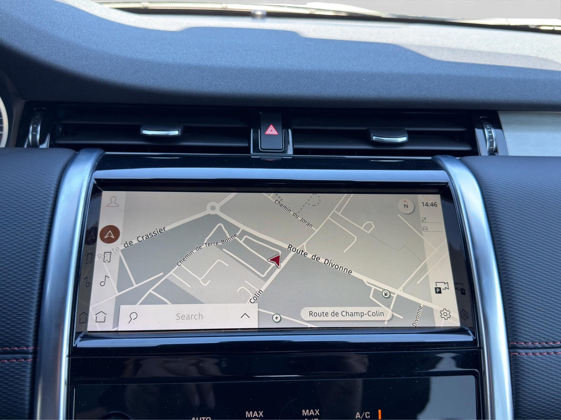 LAND ROVER Discovery Sport 1.5 T 300e R-Dynamic S-image-5
