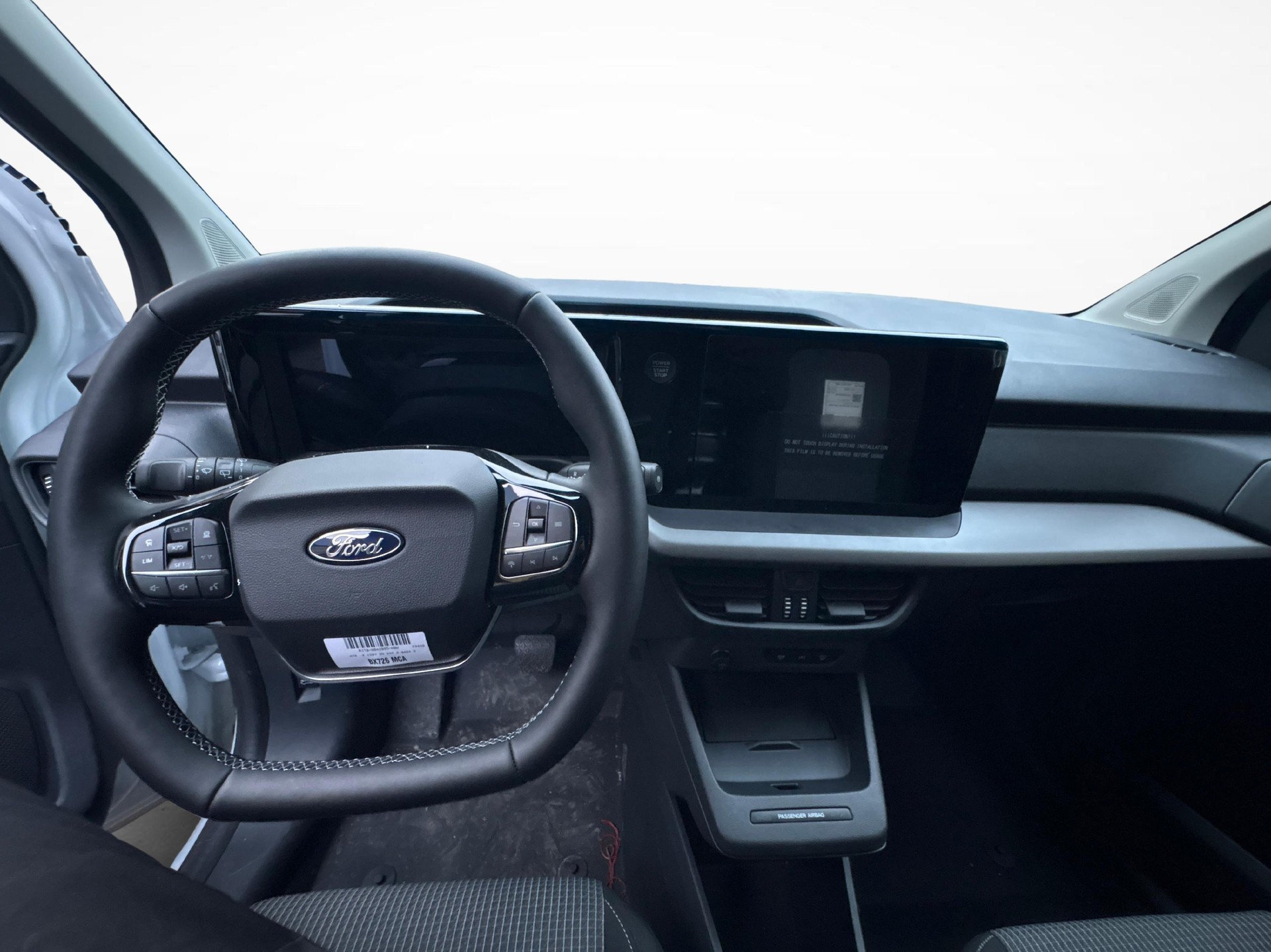 FORD E-Transit Courier Van Trend-image-7