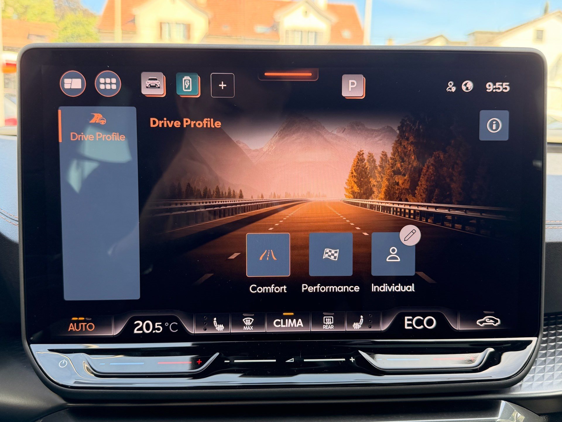 CUPRA Formentor 1.5 TSI e-Hybrid 204 PS *** TOPAUSSTATTUNG MIT NUR 1'500 KM ***-image-12