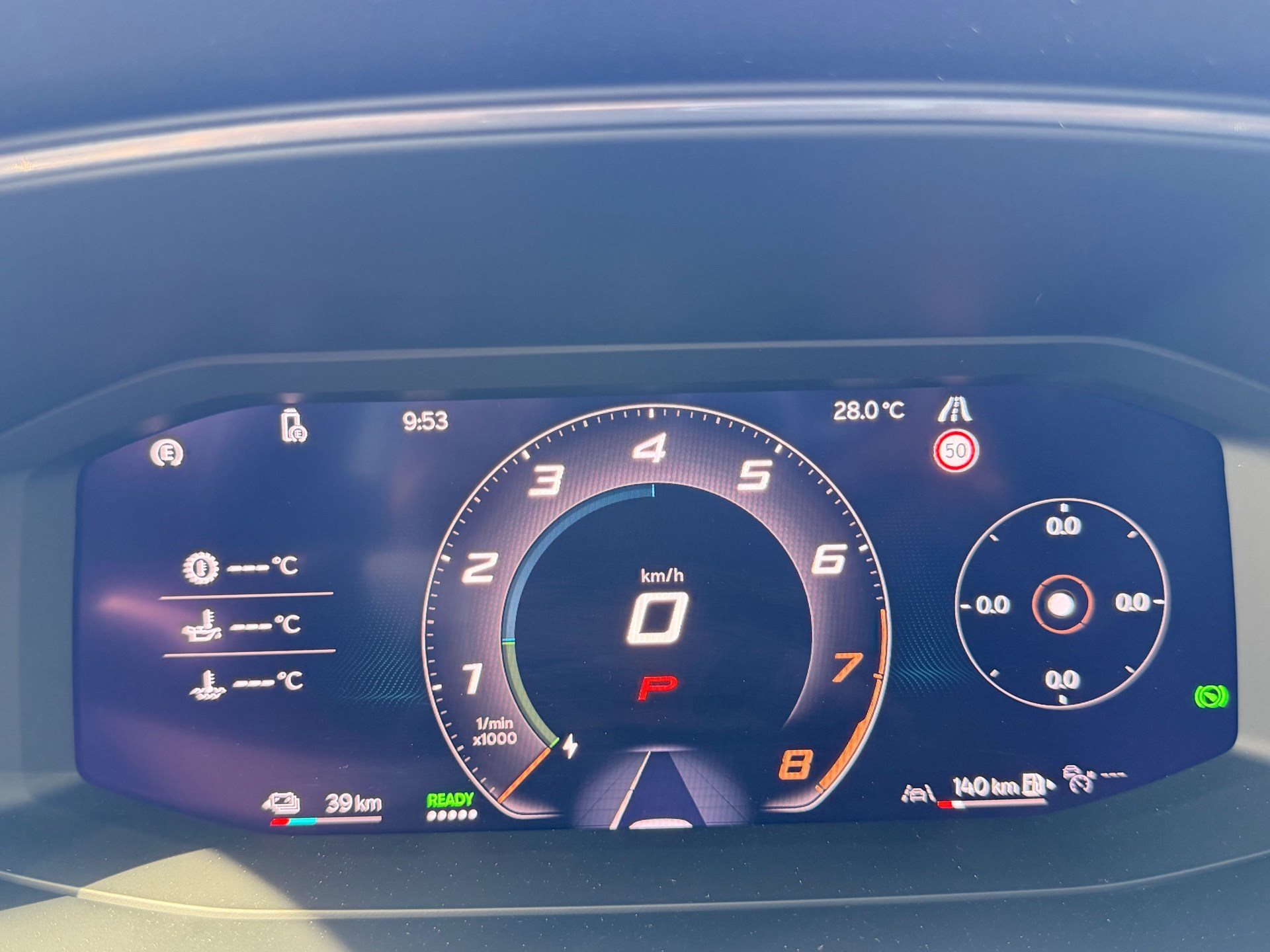 CUPRA Formentor 1.5 TSI e-Hybrid 204 PS *** TOPAUSSTATTUNG MIT NUR 1'500 KM ***-image-8