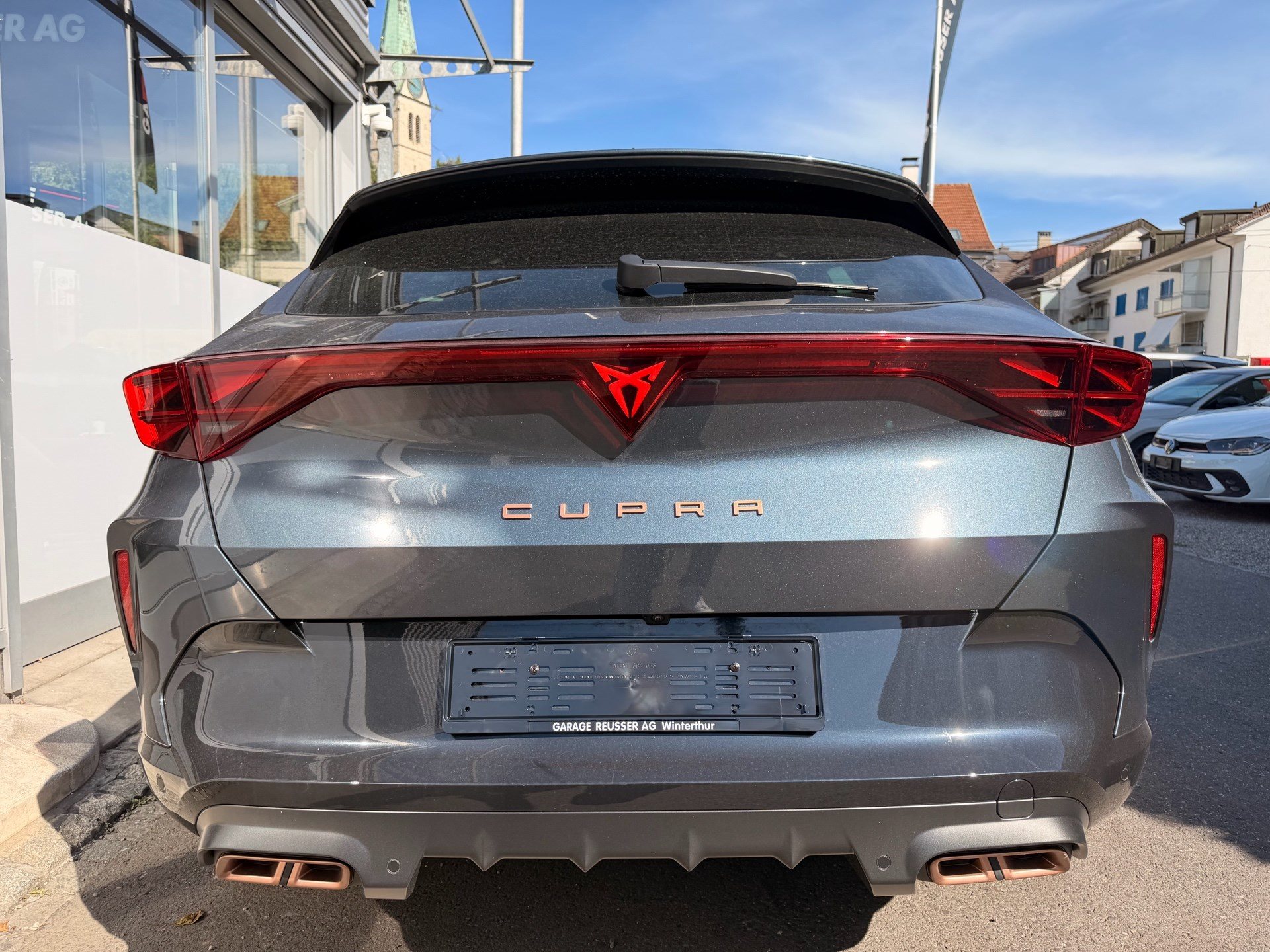 CUPRA Formentor 1.5 TSI e-Hybrid 204 PS *** TOPAUSSTATTUNG MIT NUR 1'500 KM ***-image-4