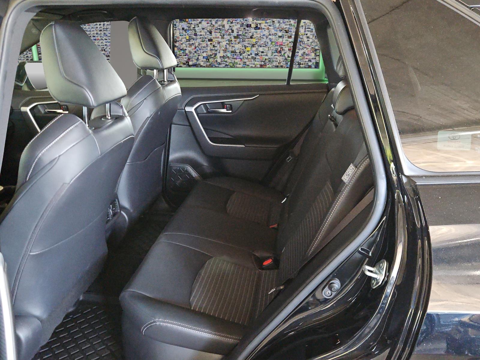TOYOTA RAV4 2.5 HEV Black Edition-image-10