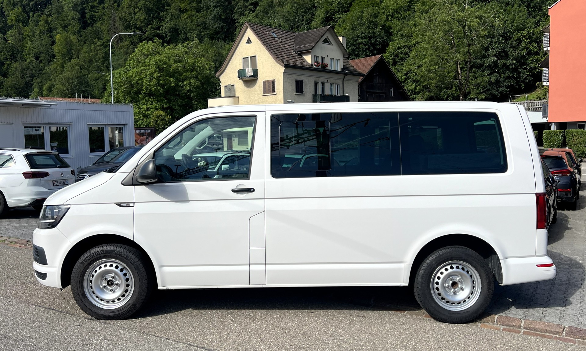 VW T6 Multivan 2.0 TDI Trendline-showroom-element-1