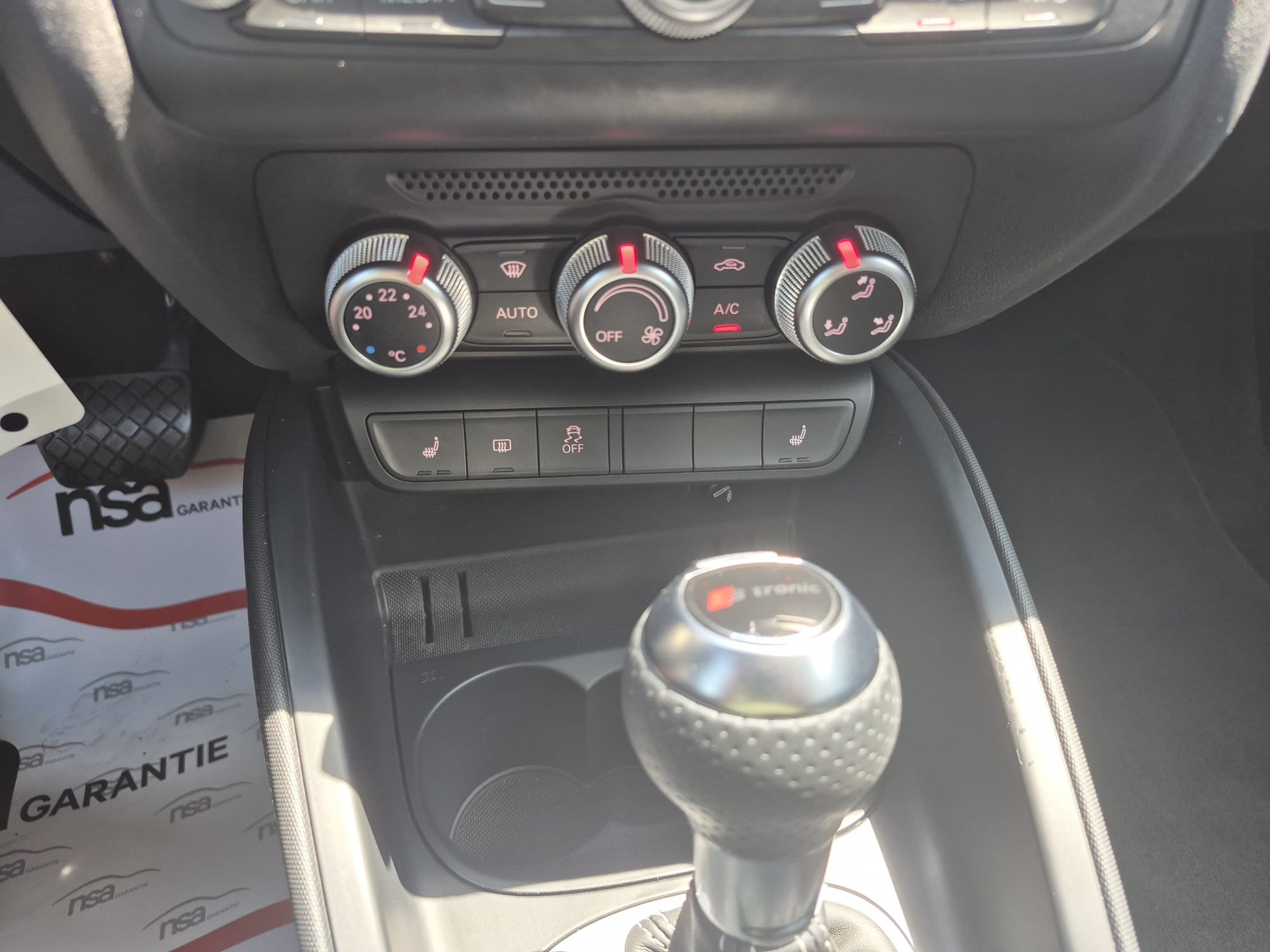 AUDI A1 Sportback Sport 1.4 TFSI Ambition S-tronic-image-10