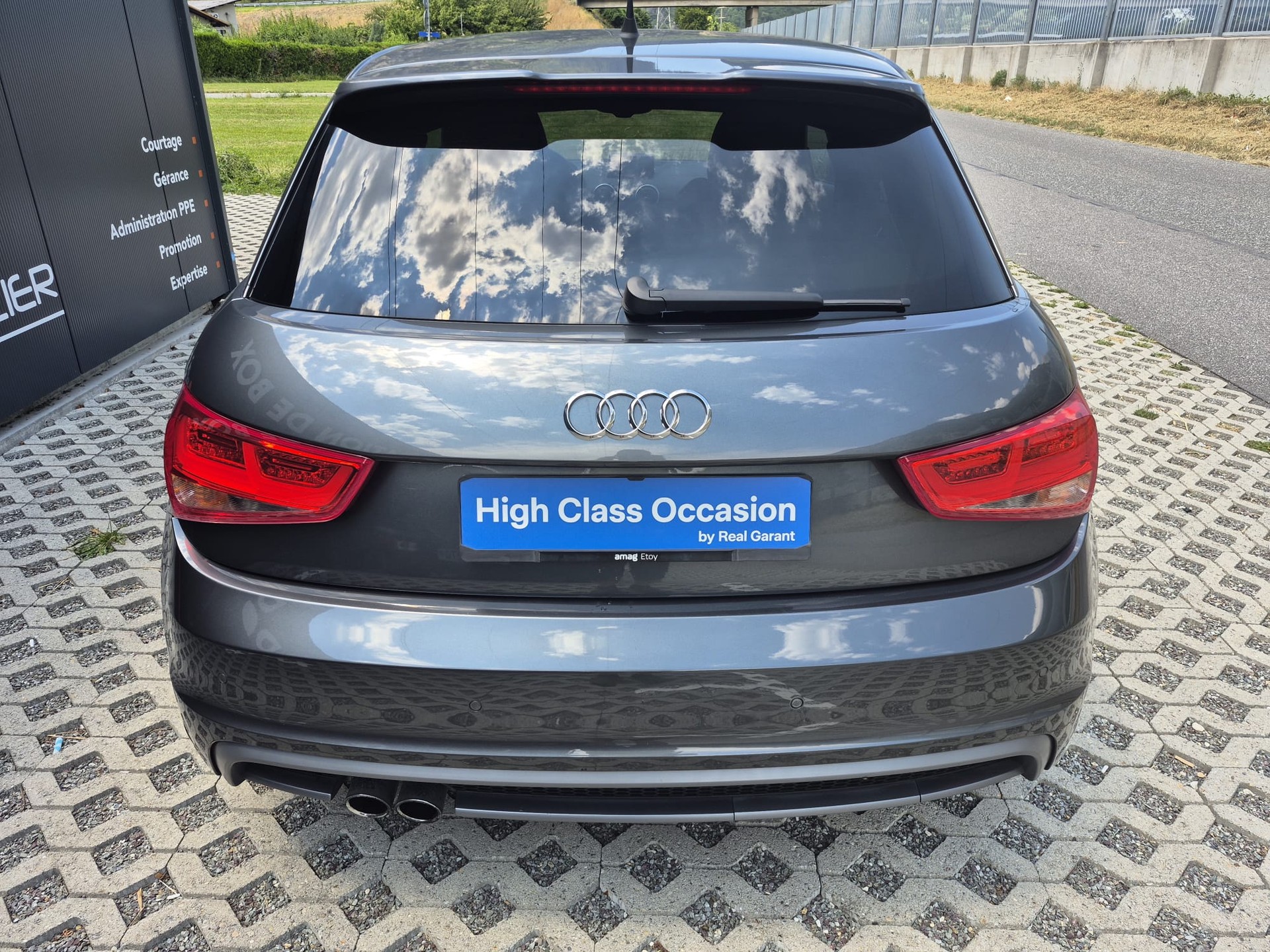 AUDI A1 Sportback Sport 1.4 TFSI Ambition S-tronic-image-5