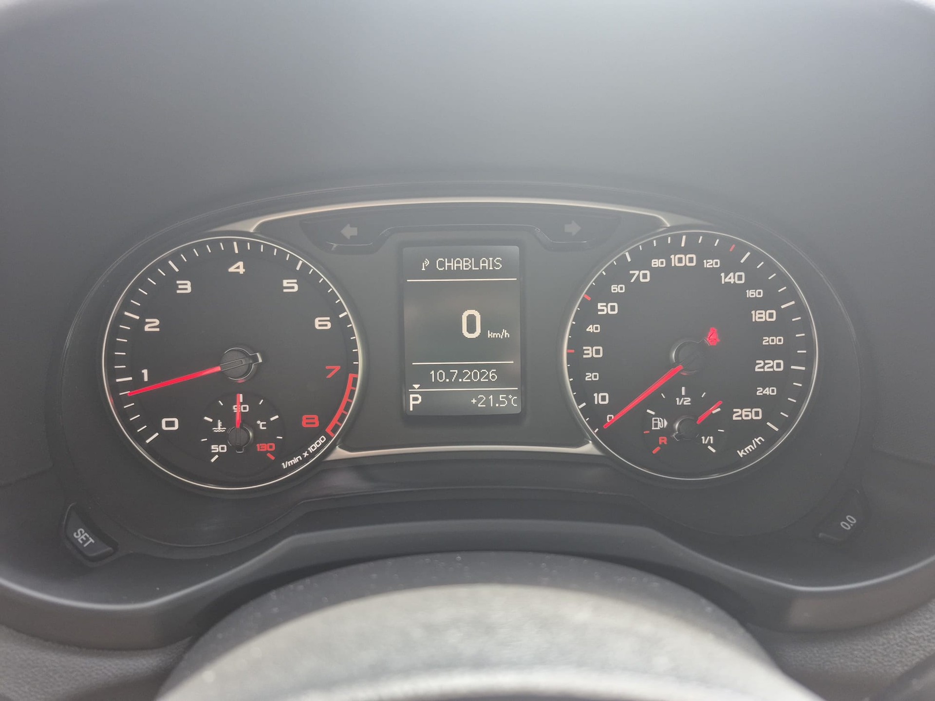 AUDI A1 Sportback Sport 1.4 TFSI Ambition S-tronic-image-12