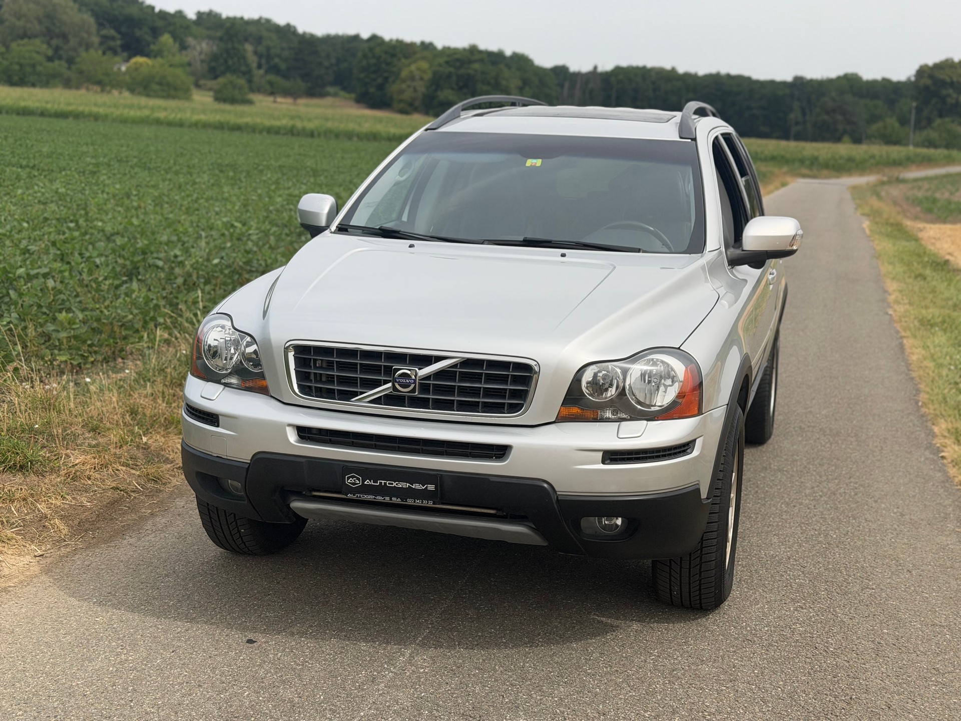 VOLVO XC90 3.2 AWD Executive Geartronic-image-1
