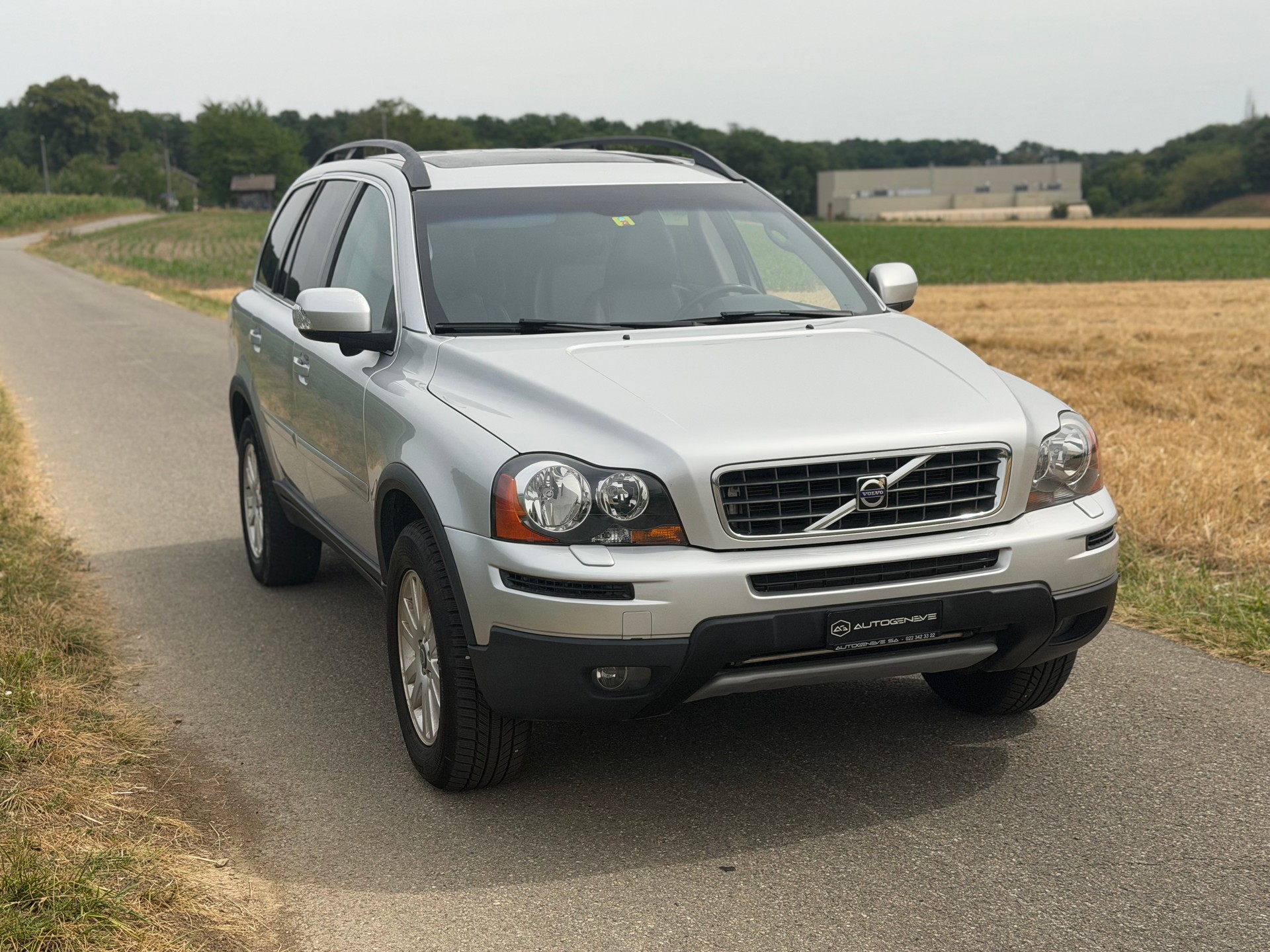 VOLVO XC90 3.2 AWD Executive Geartronic-image-3
