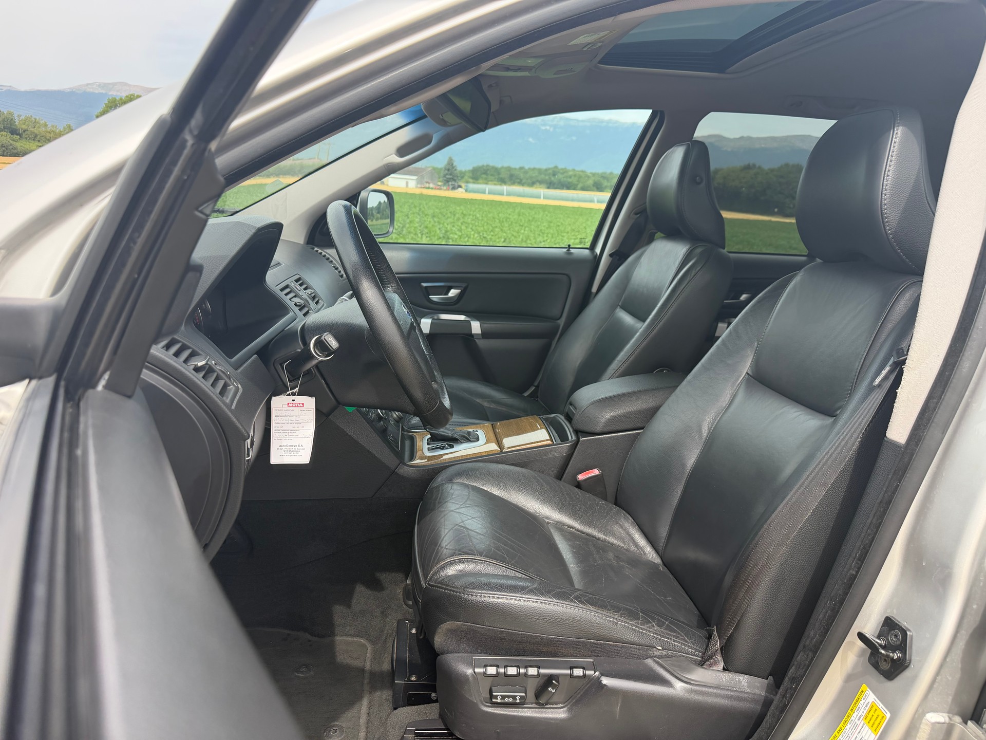 VOLVO XC90 3.2 AWD Executive Geartronic-image-11