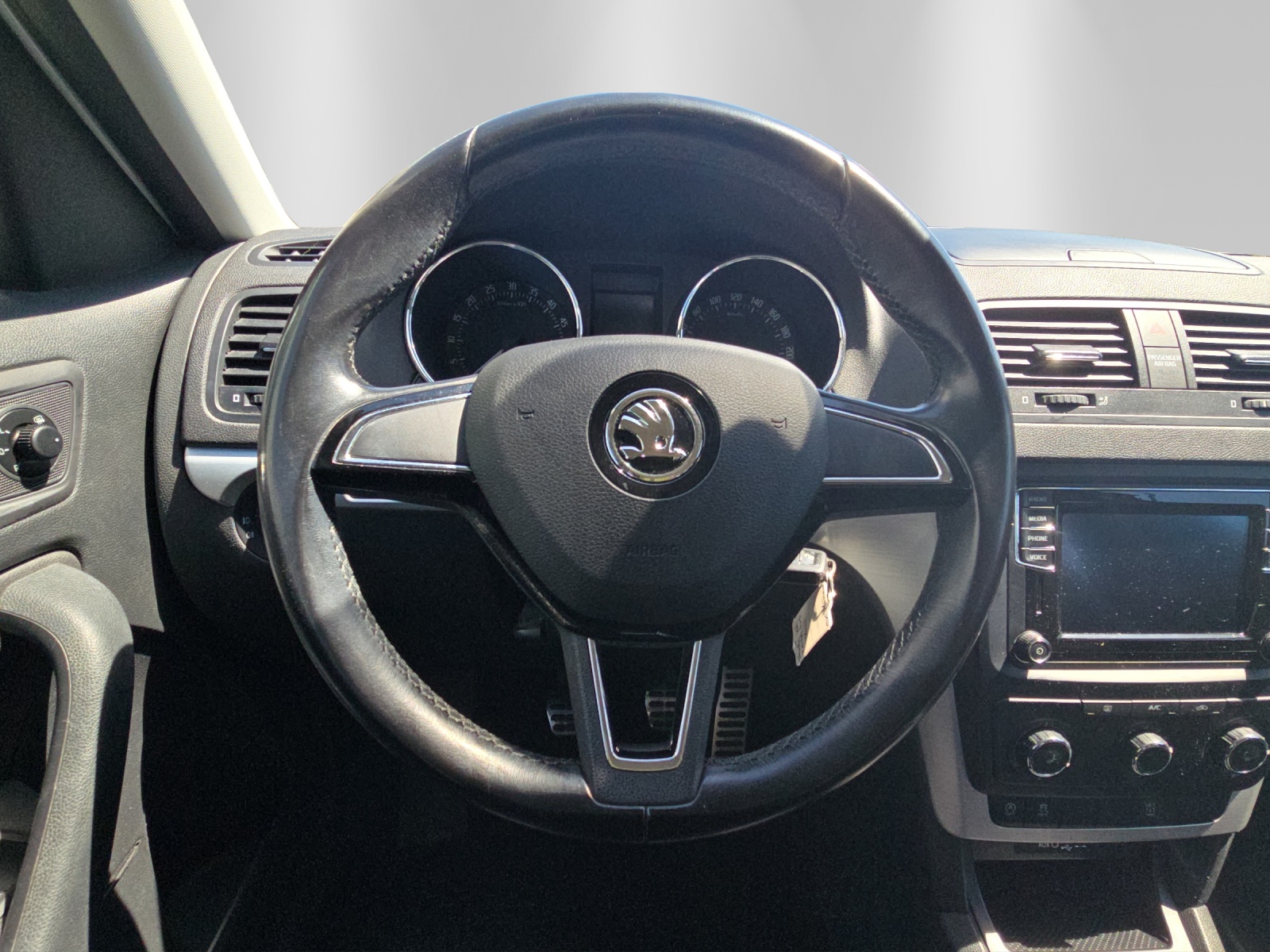 SKODA Yeti 2.0 TDI 150 Ambition 4x4-image-11