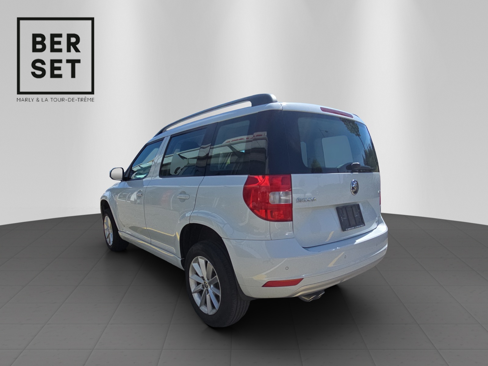 SKODA Yeti 2.0 TDI 150 Ambition 4x4-showroom-element-2