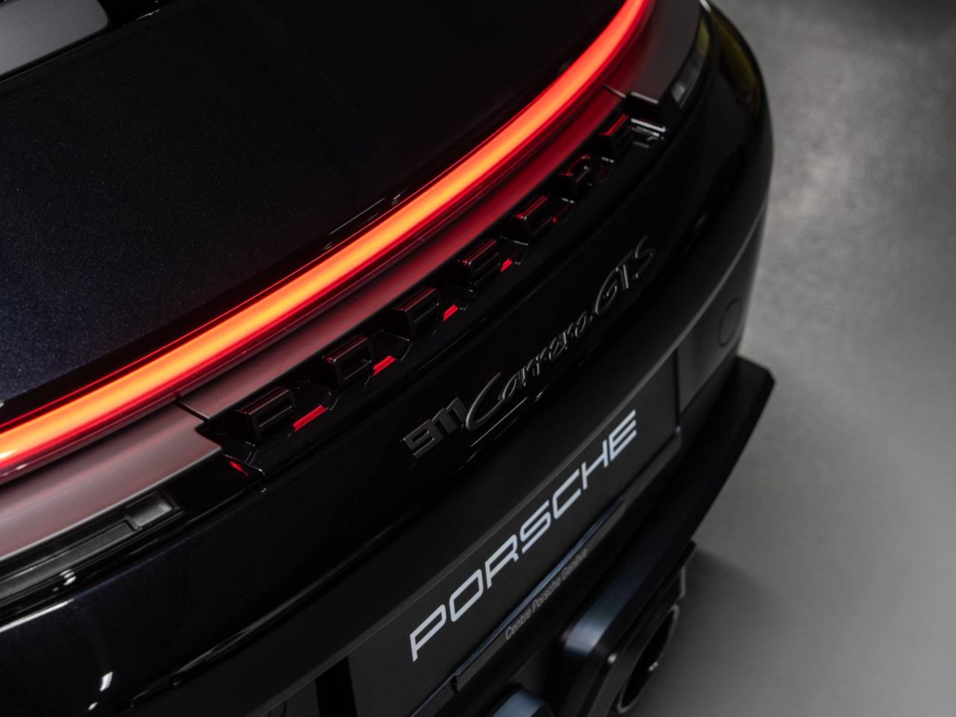 PORSCHE 911 Carrera GTS-image-25