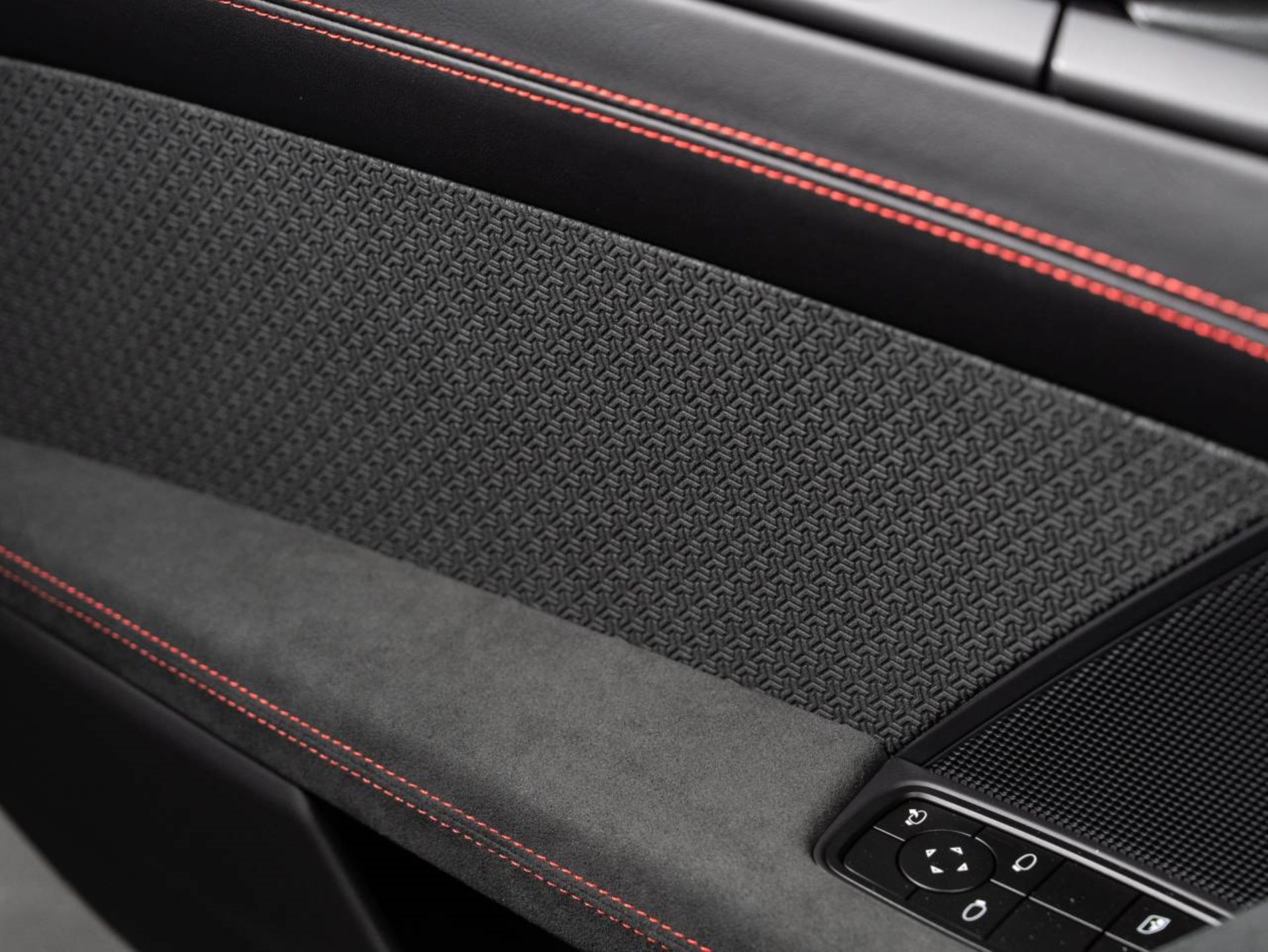 PORSCHE 911 Carrera GTS-image-19