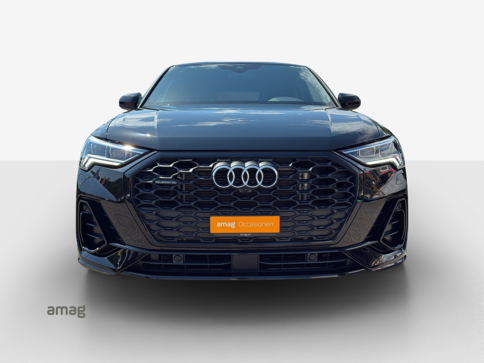AUDI Q3 Sportback 40 TDI S line quattro S-tronic-image-6