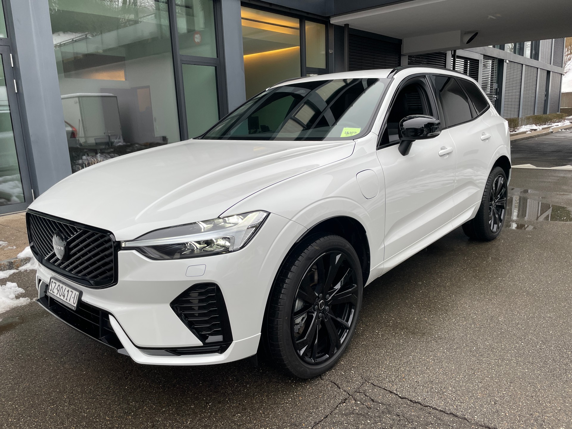 VOLVO XC60 T6 eAWD PluginHybrid Plus Black Edition Geartronic