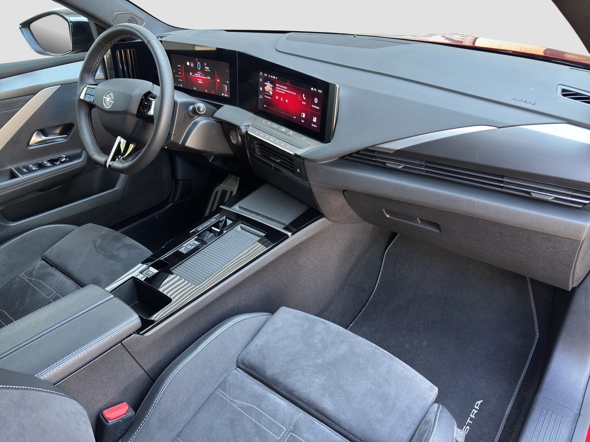 OPEL Astra 1.6 PHEV Turbo Swiss Plus A-image-12