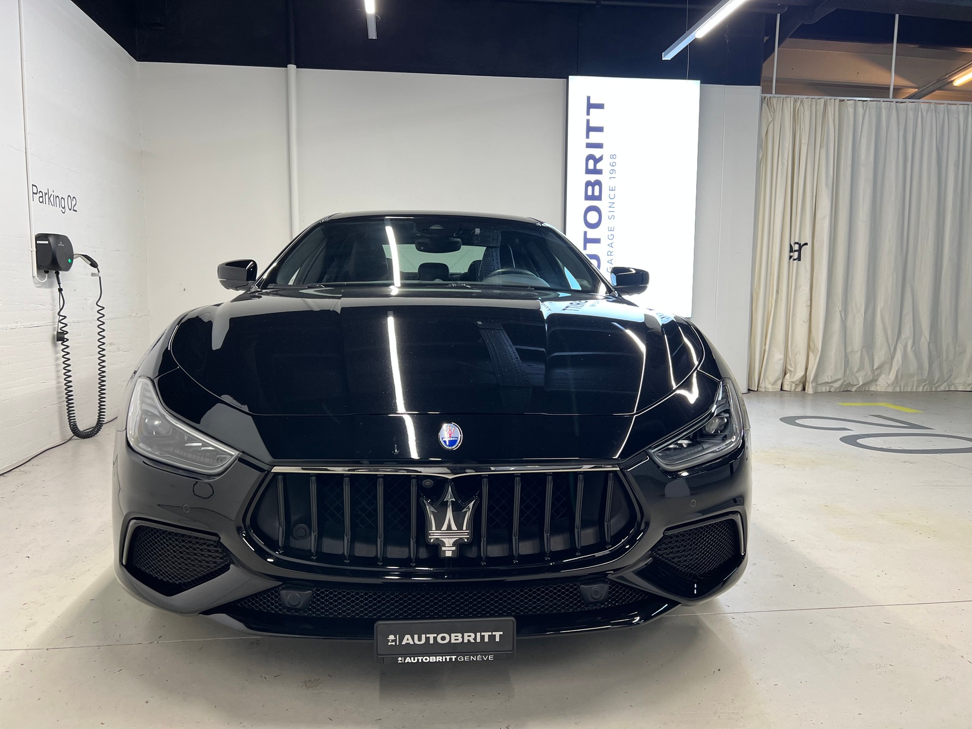 MASERATI Ghibli 3.0 V6 Modena-image-9