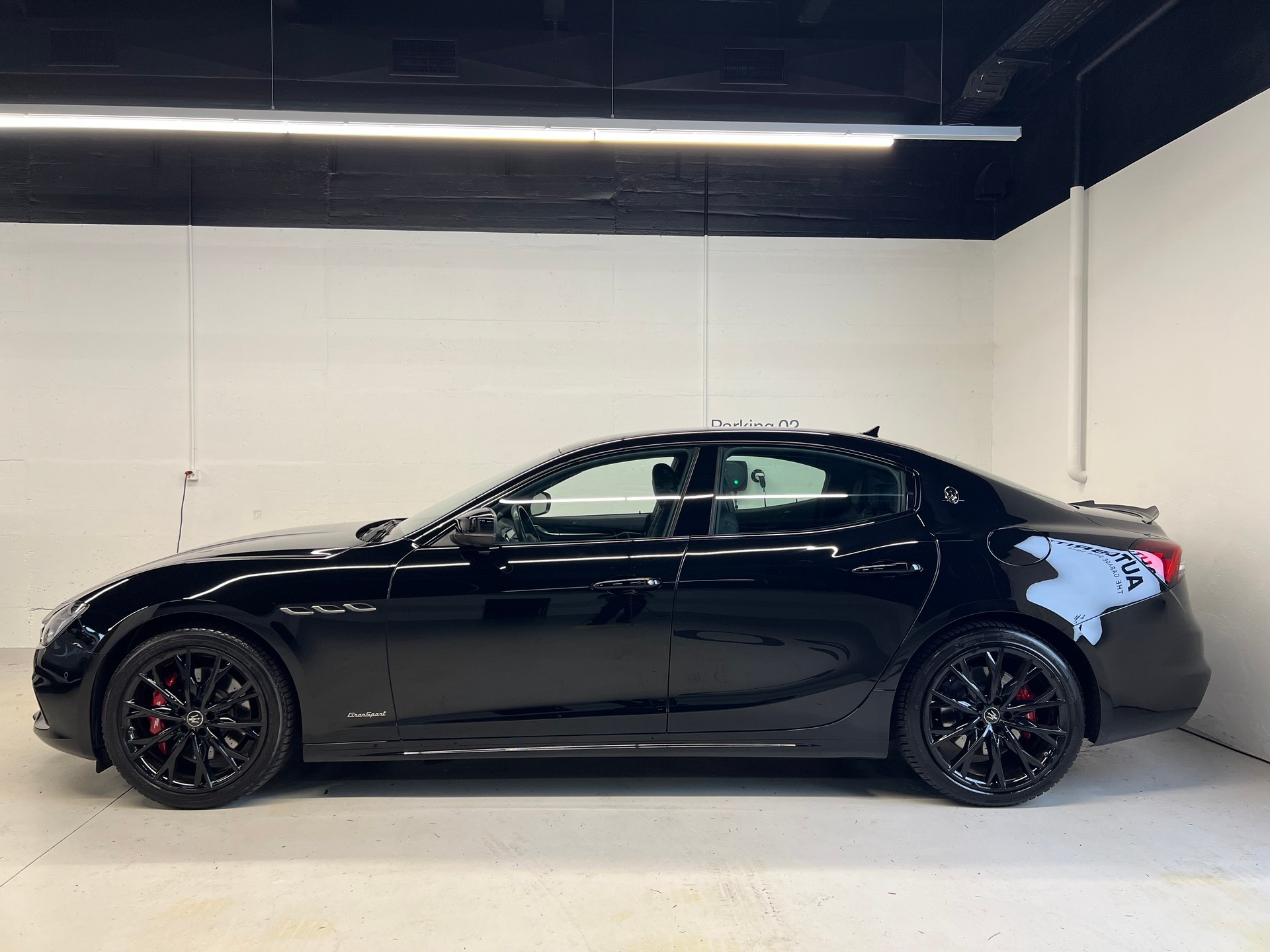 MASERATI Ghibli 3.0 V6 Modena-image-7