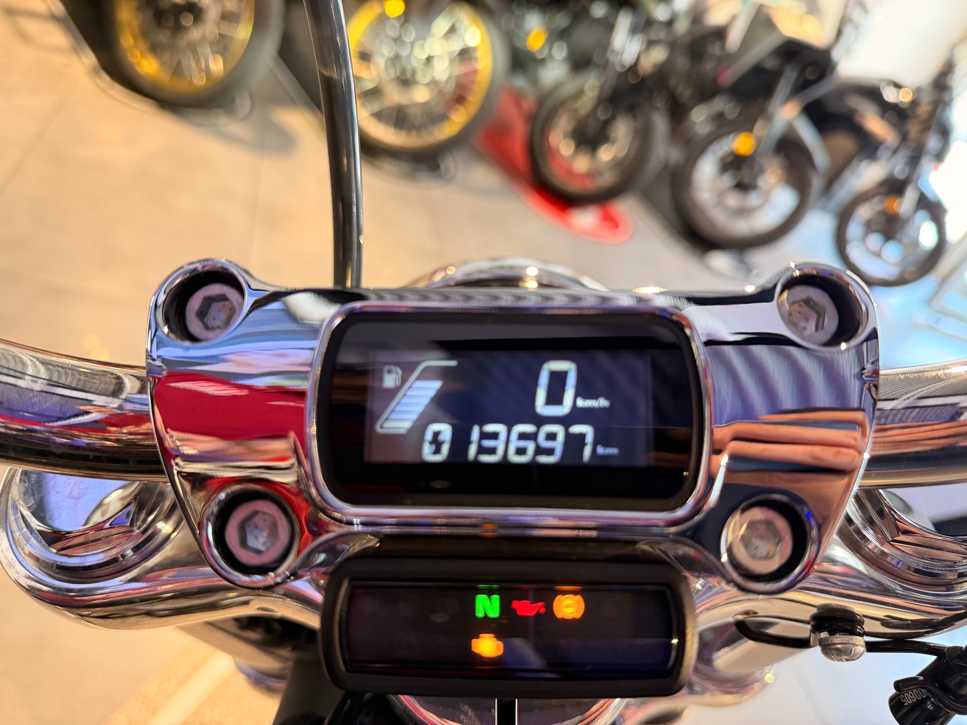 HARLEY-DAVIDSON FXST Softail Standard 107-image-3