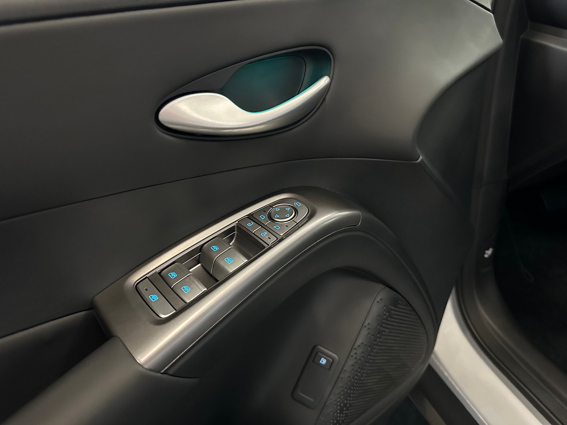 BYD Dolphin G DM-i Comfort-image-18