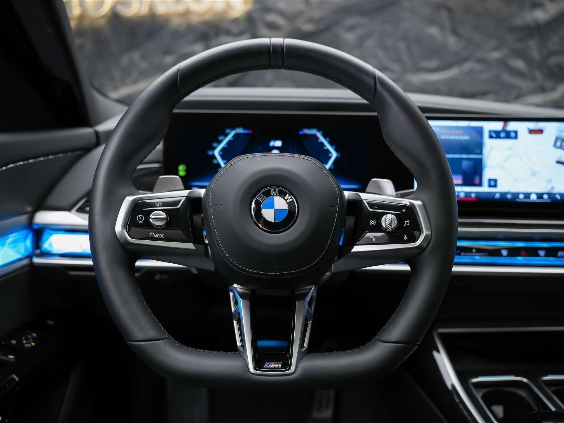 BMW 740d xDrive M Sport Steptronic *Werksgarantie*Standheizung*Panorama*Theater Screen*-image-31