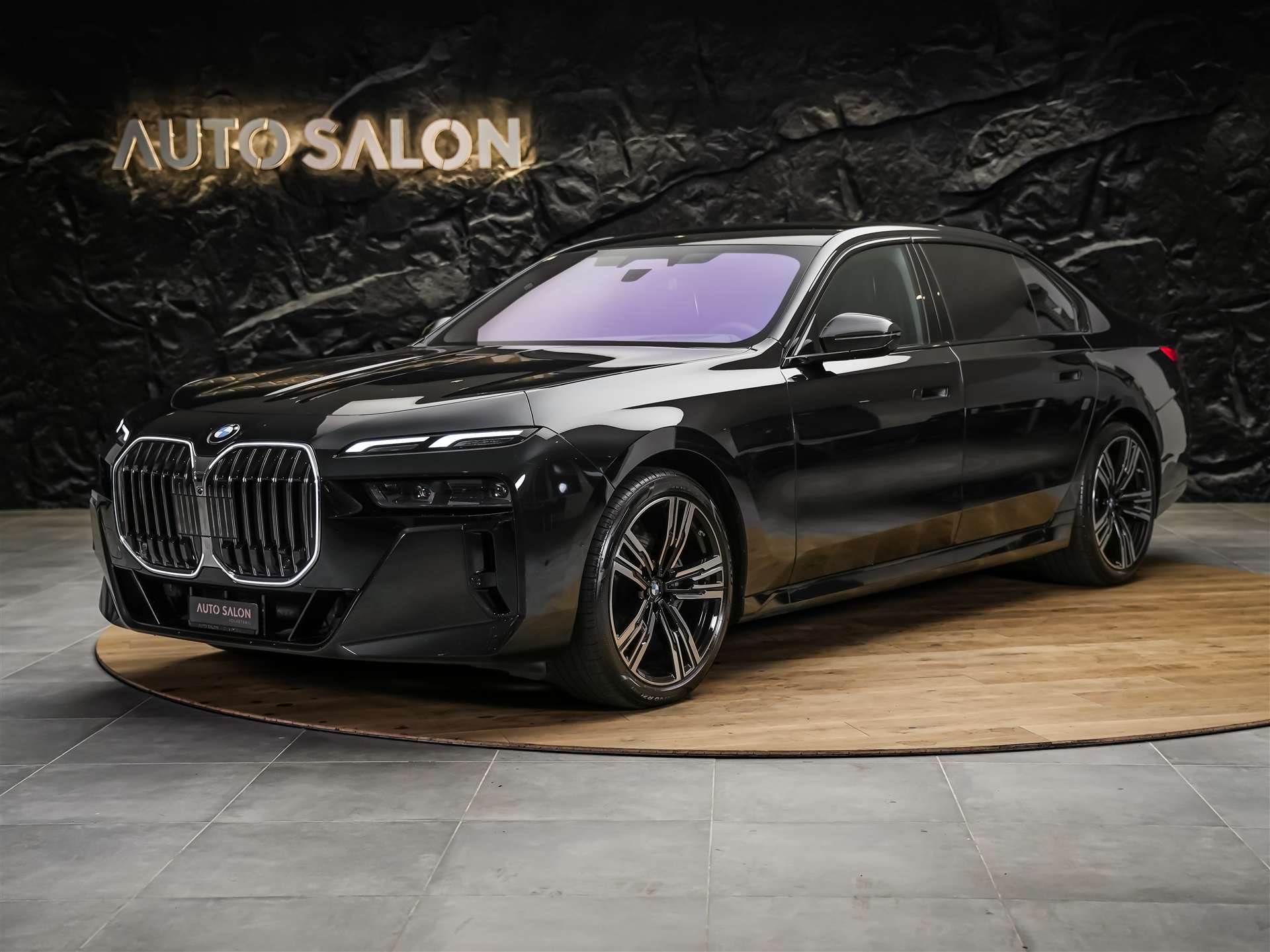 BMW 740d xDrive M Sport Steptronic *Werksgarantie*Standheizung*Panorama*Theater Screen*-showroom-element-1