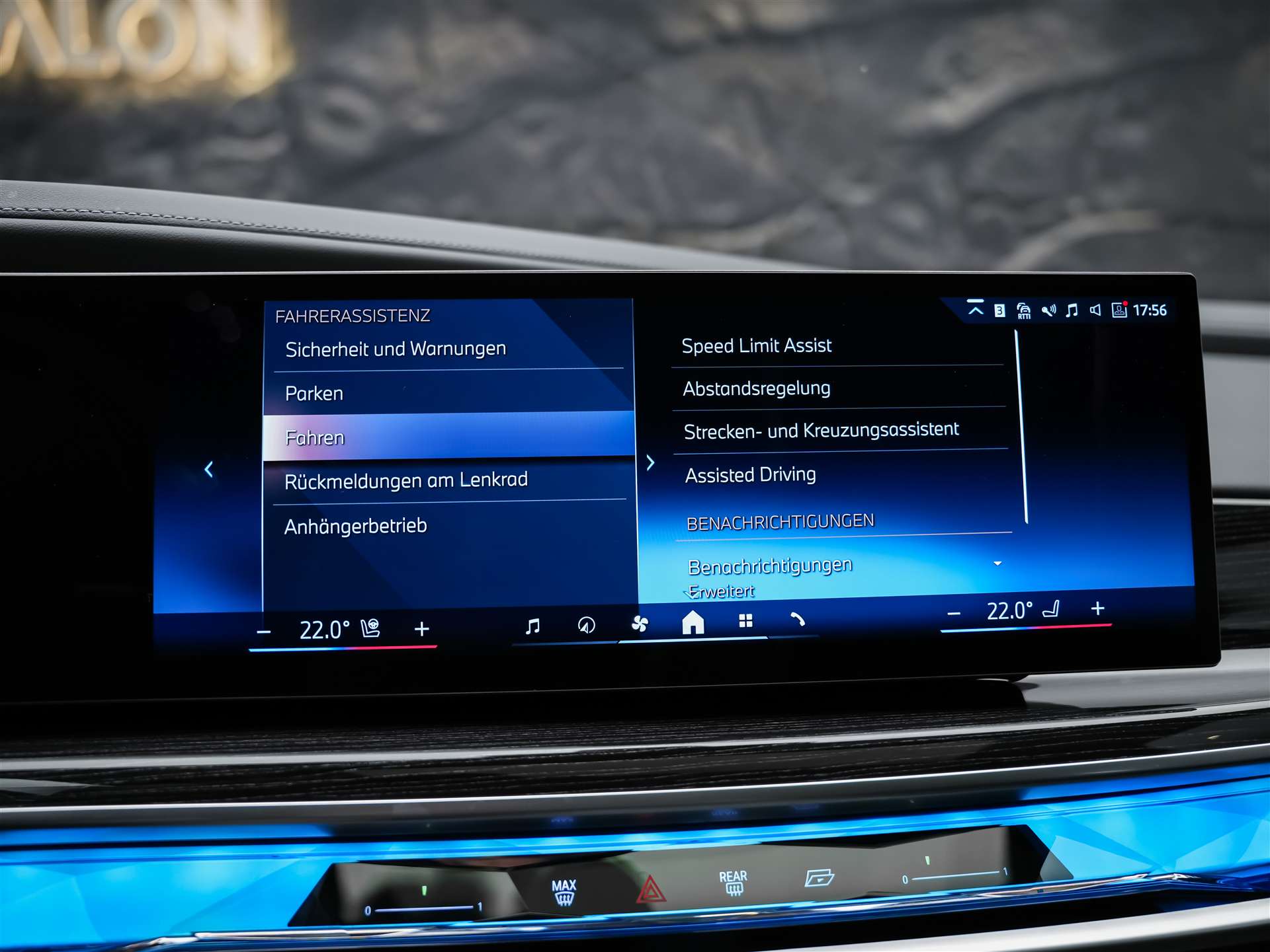 BMW 740d xDrive M Sport Steptronic *Werksgarantie*Standheizung*Panorama*Theater Screen*-image-44