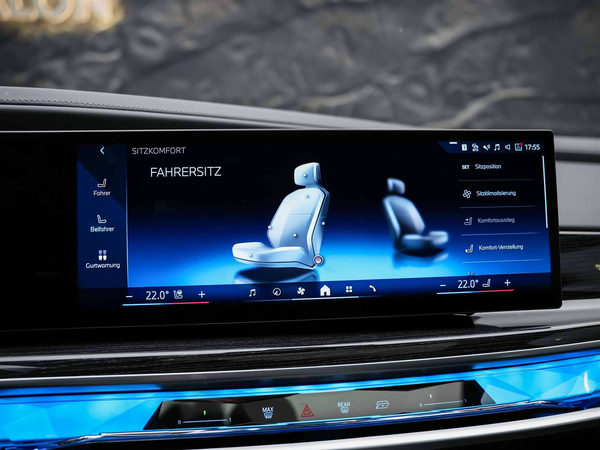BMW 740d xDrive M Sport Steptronic *Werksgarantie*Standheizung*Panorama*Theater Screen*-image-39