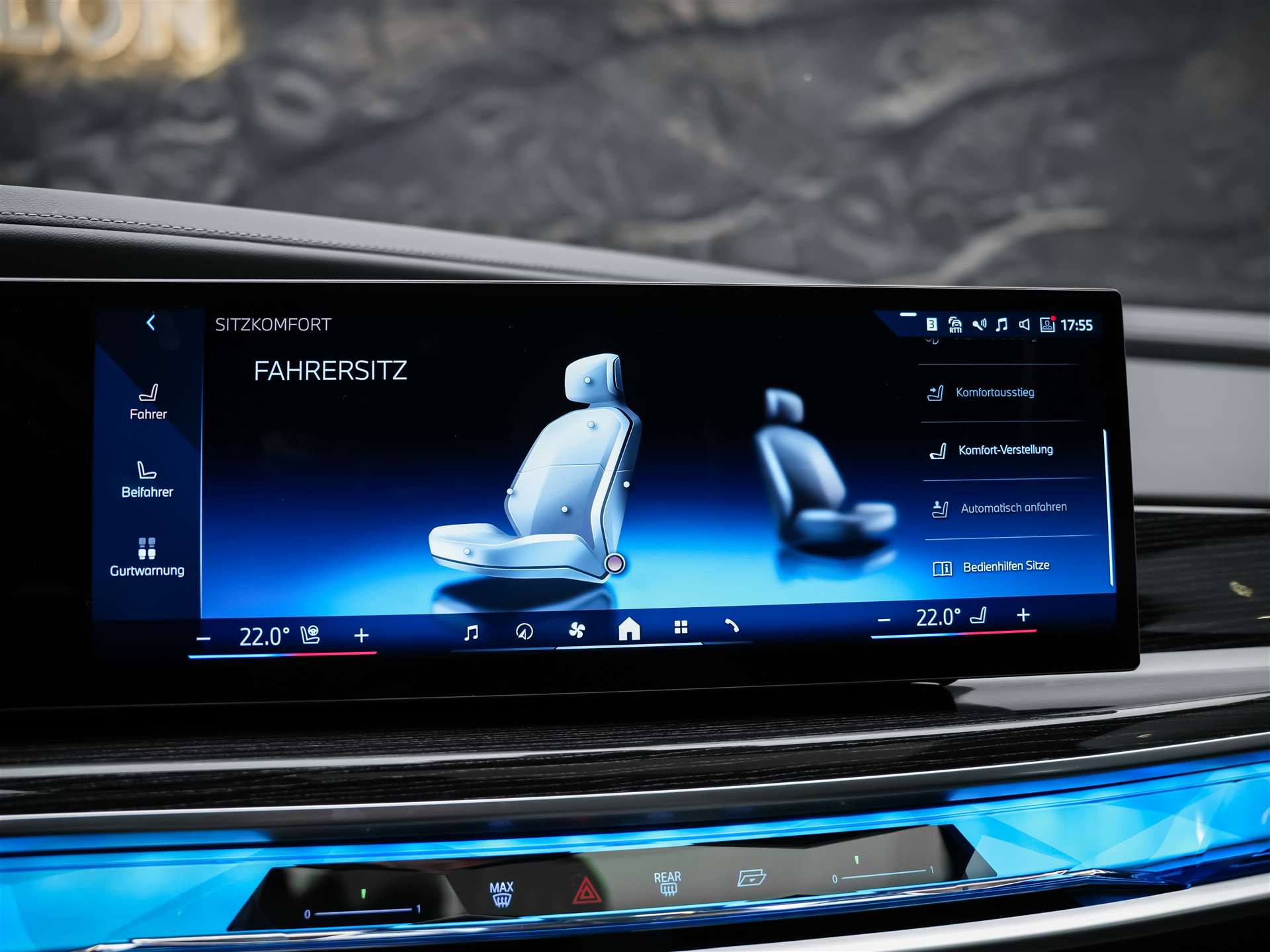 BMW 740d xDrive M Sport Steptronic *Werksgarantie*Standheizung*Panorama*Theater Screen*-image-40