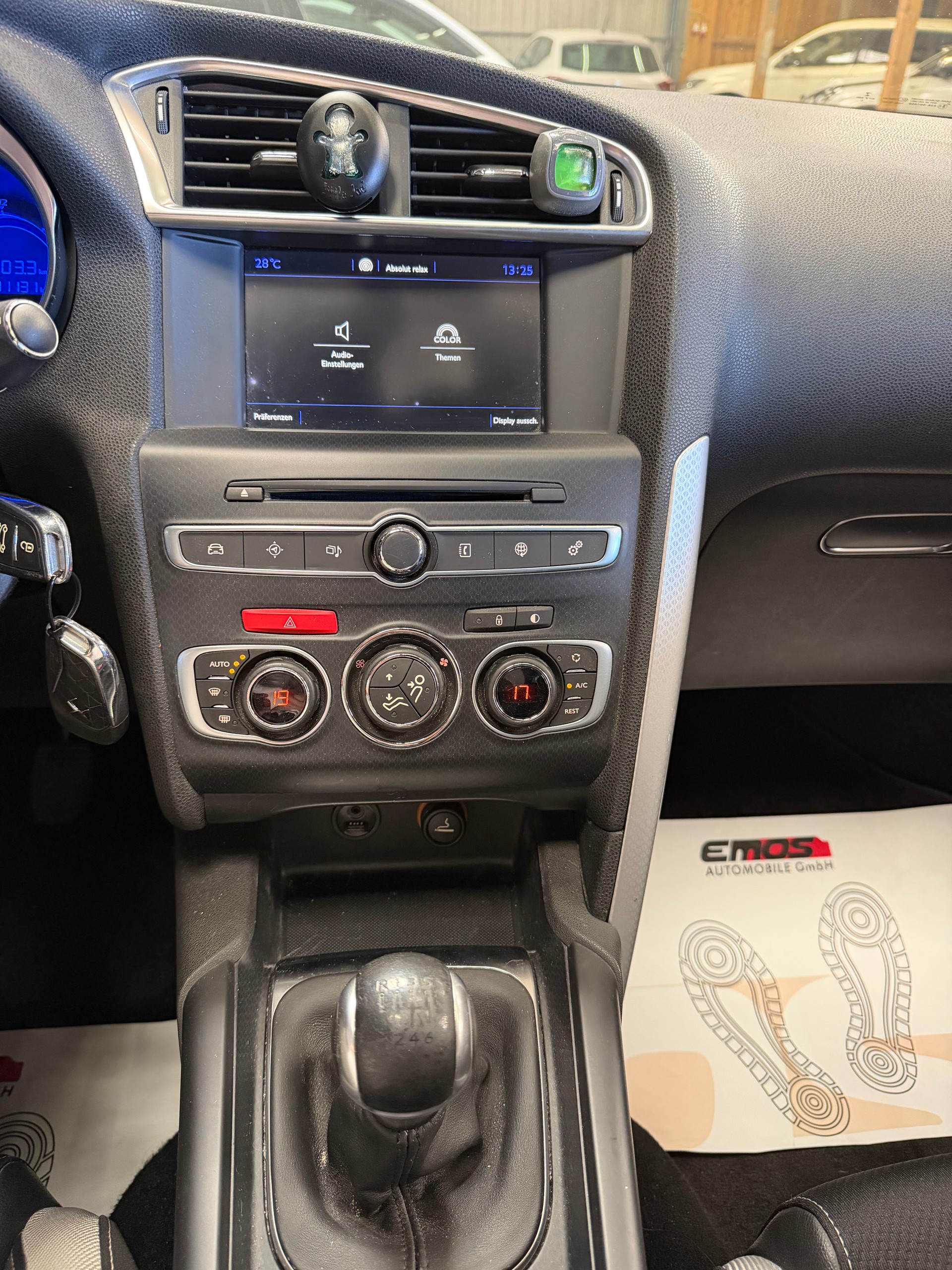 CITROEN DS4 1.6 BlueHDi Shine-image-11