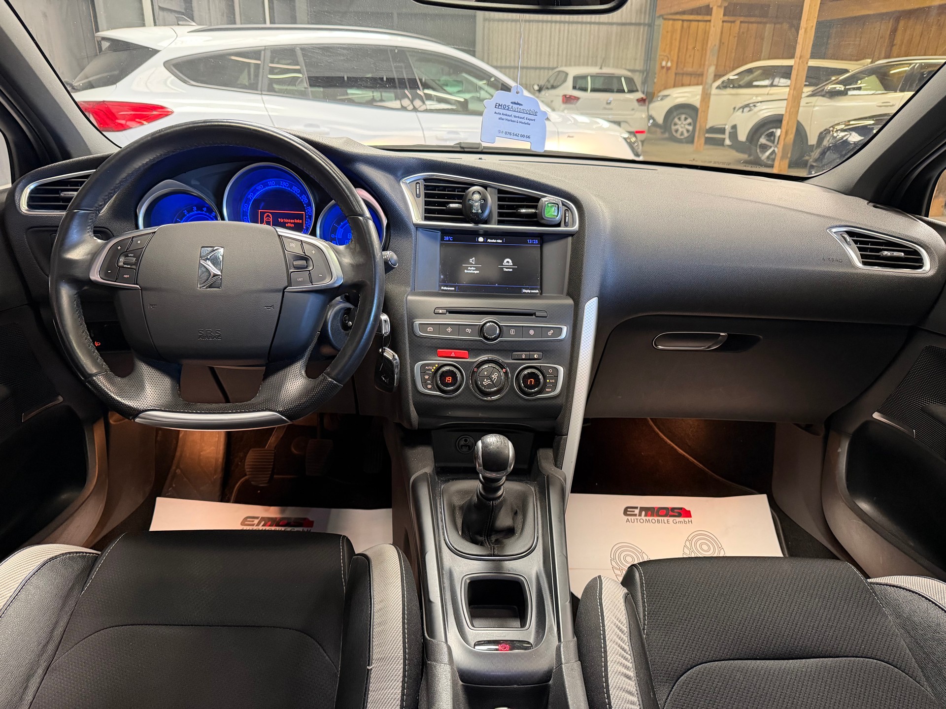 CITROEN DS4 1.6 BlueHDi Shine-image-6