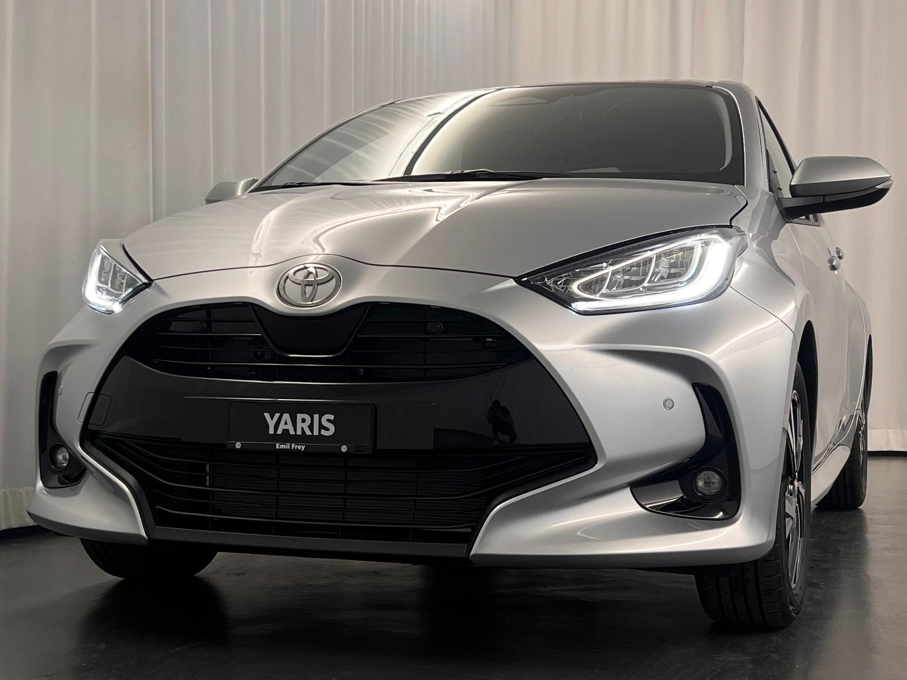 TOYOTA Yaris 1.5 VVT-i HSD Trend
