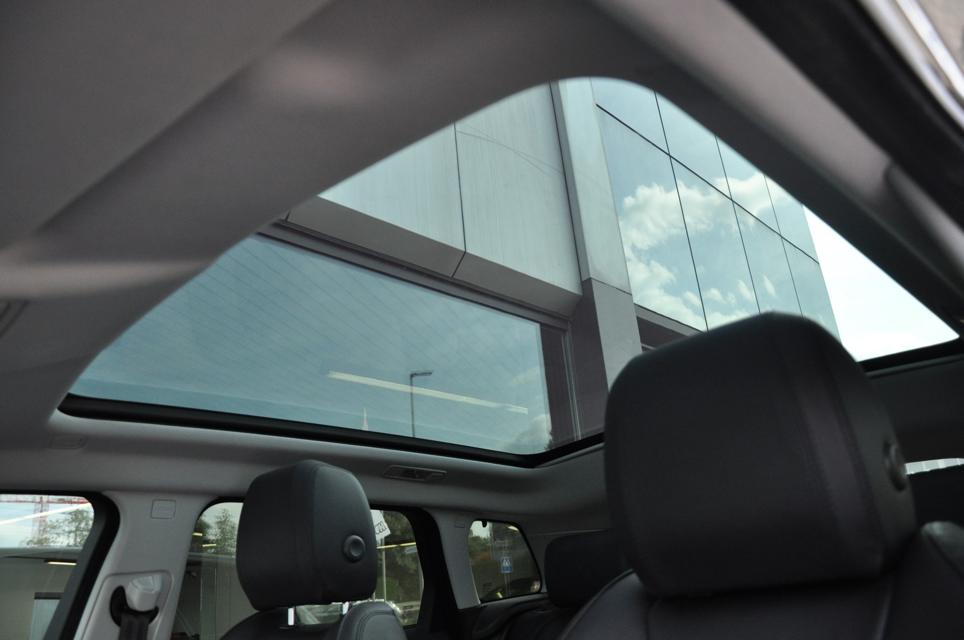 LAND ROVER Range Rover Evoque 2.0 Si4 SE Dynamic AT9-image-15