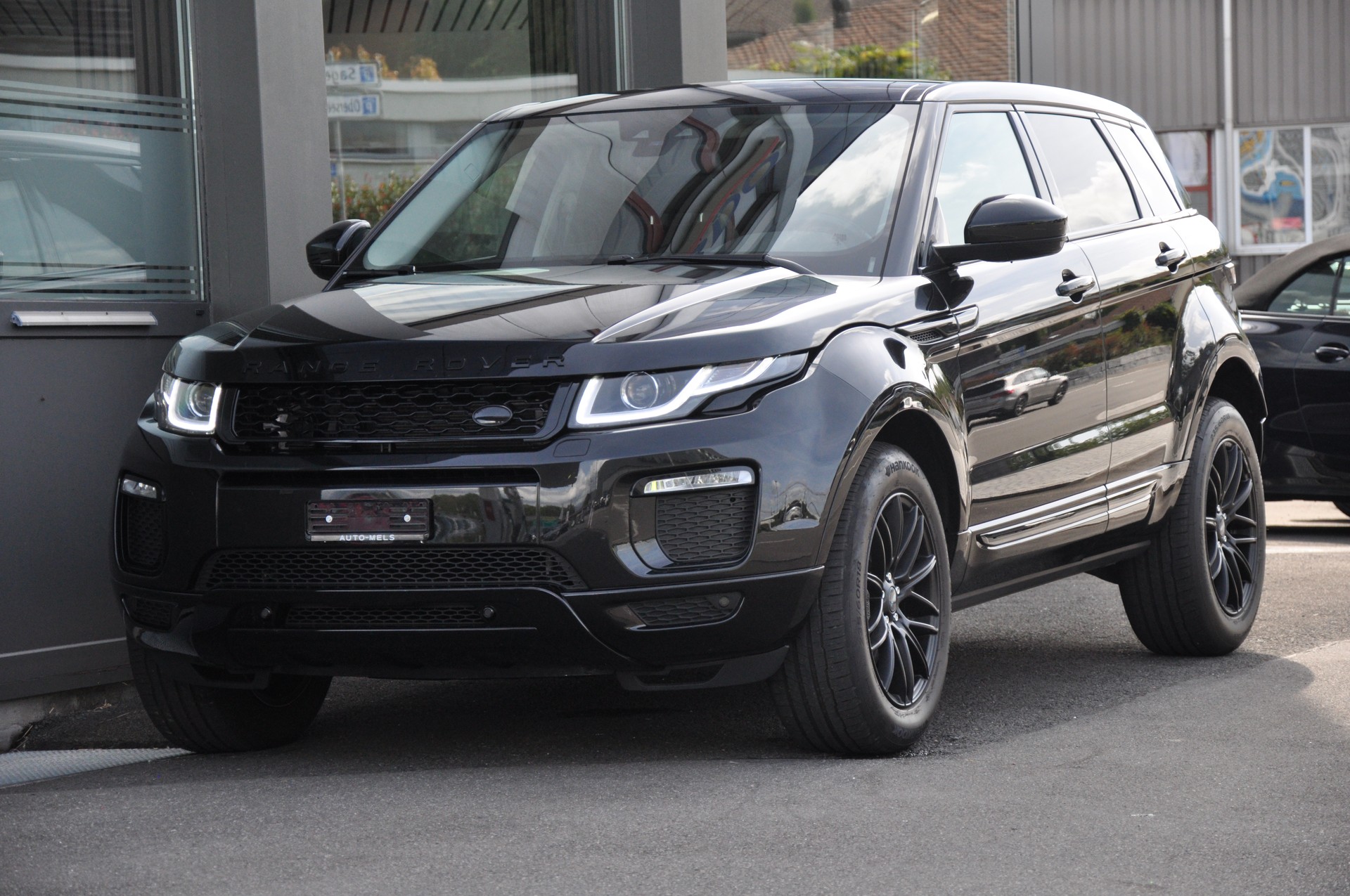 LAND ROVER Range Rover Evoque 2.0 Si4 SE Dynamic AT9-showroom-element-2
