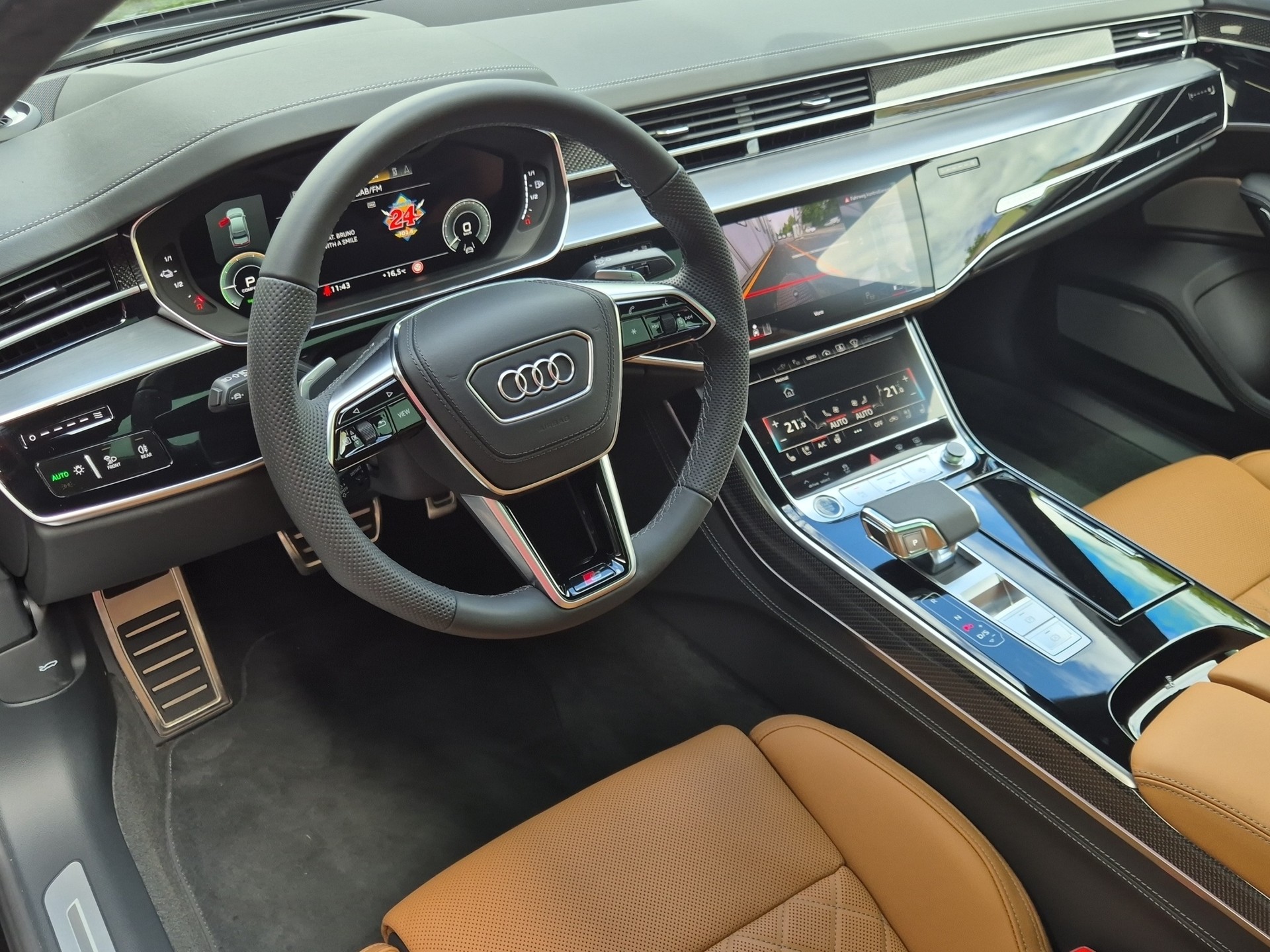 AUDI A8 60 L TFSI e quattro tiptronic-image-11