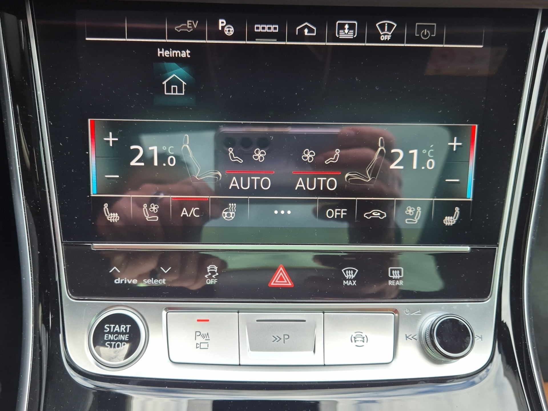 AUDI A8 60 L TFSI e quattro tiptronic-image-25