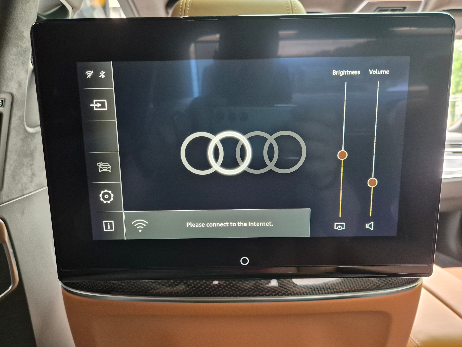 AUDI A8 60 L TFSI e quattro tiptronic-image-17