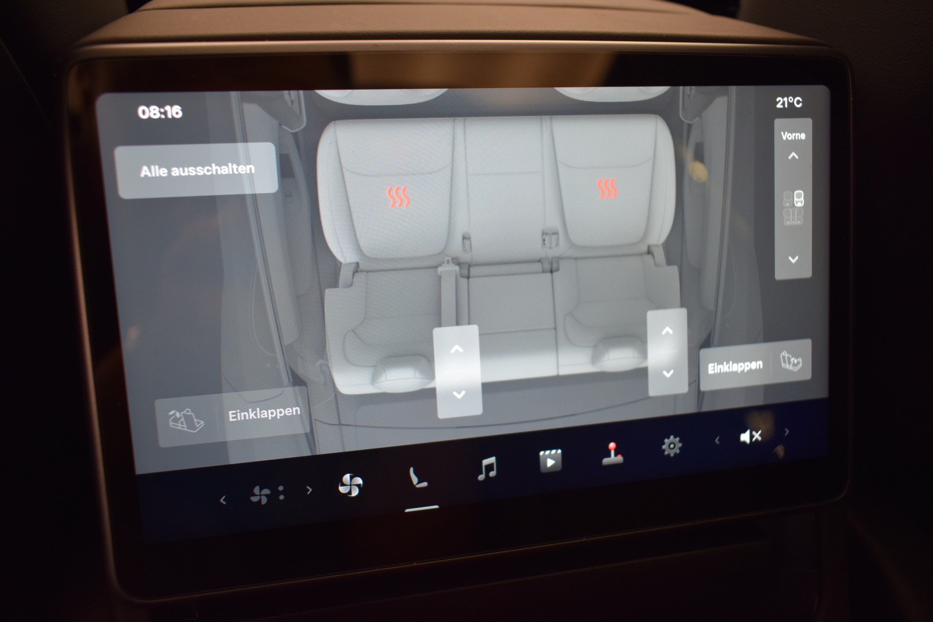 TESLA Model Y Performance AWD 626PS, AHK, CH Typenschein "stealth grey"-image-31
