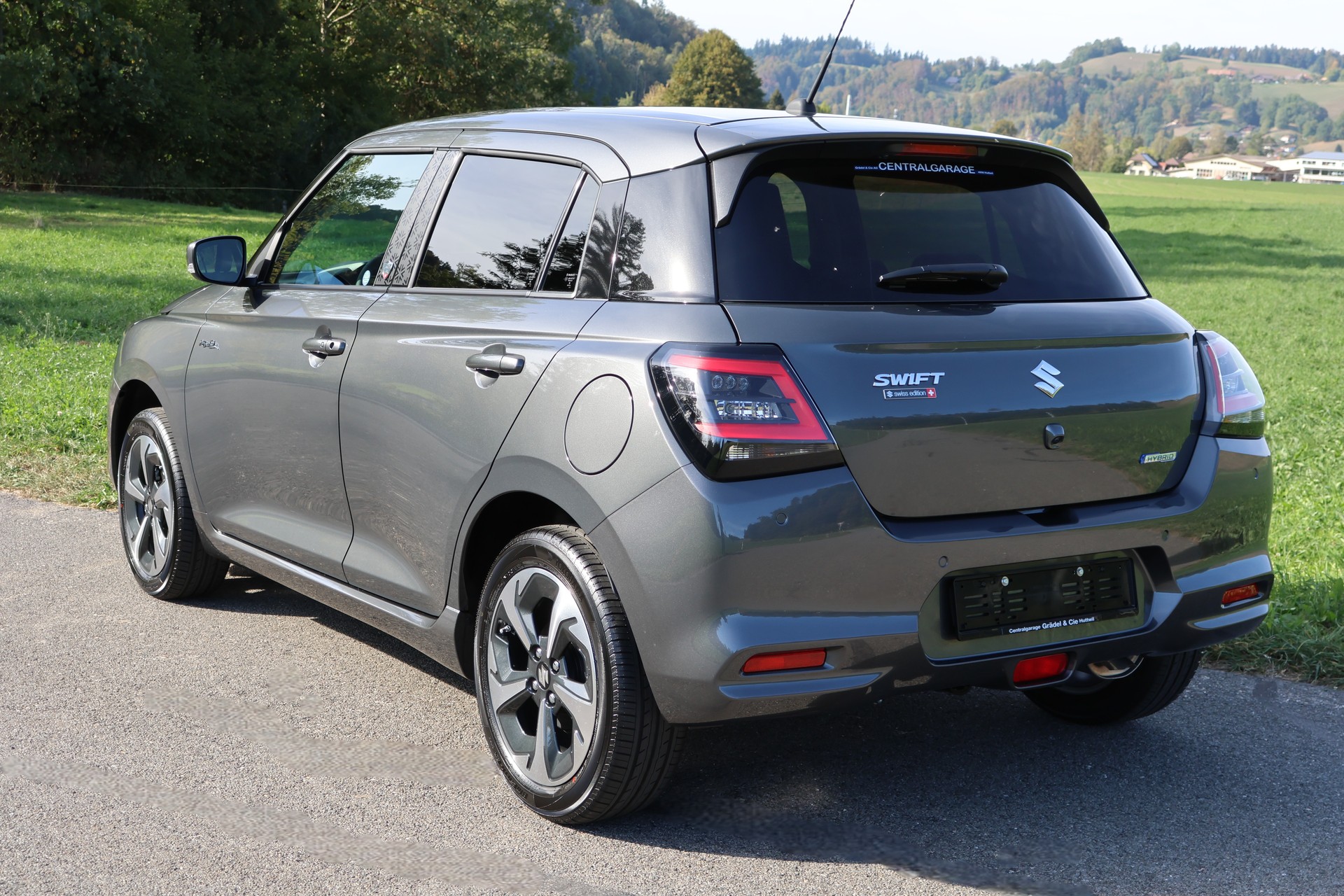 SUZUKI Swift 1.2 Piz Sulai Hybrid Top 4x4-showroom-element-2