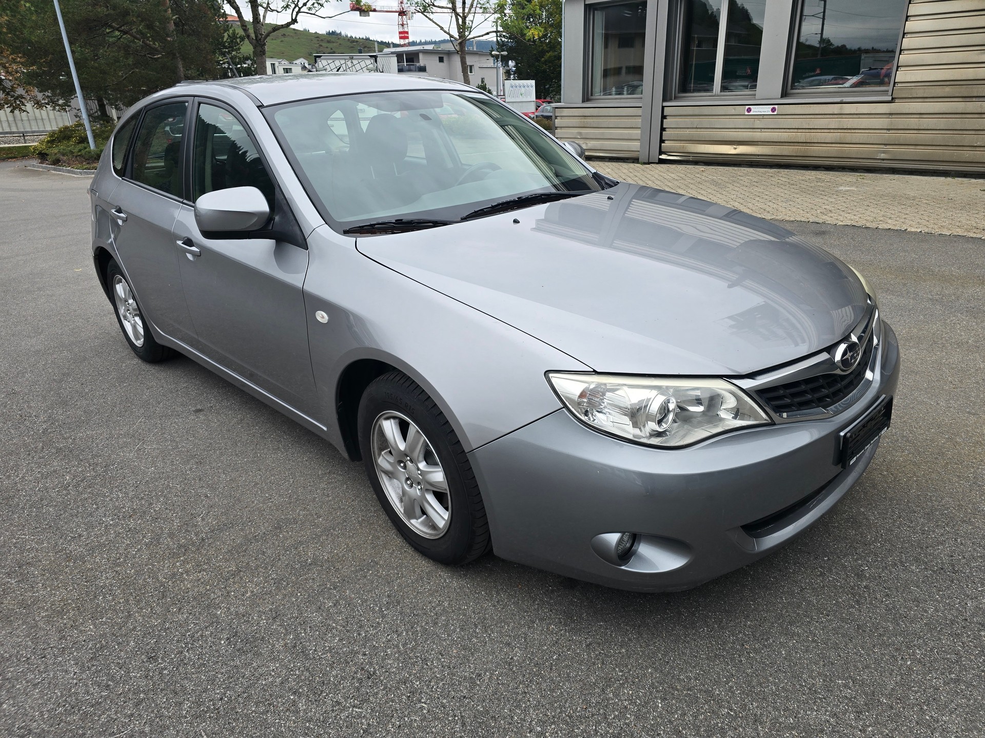 SUBARU Impreza 1.5R Swiss Automatic-image-1
