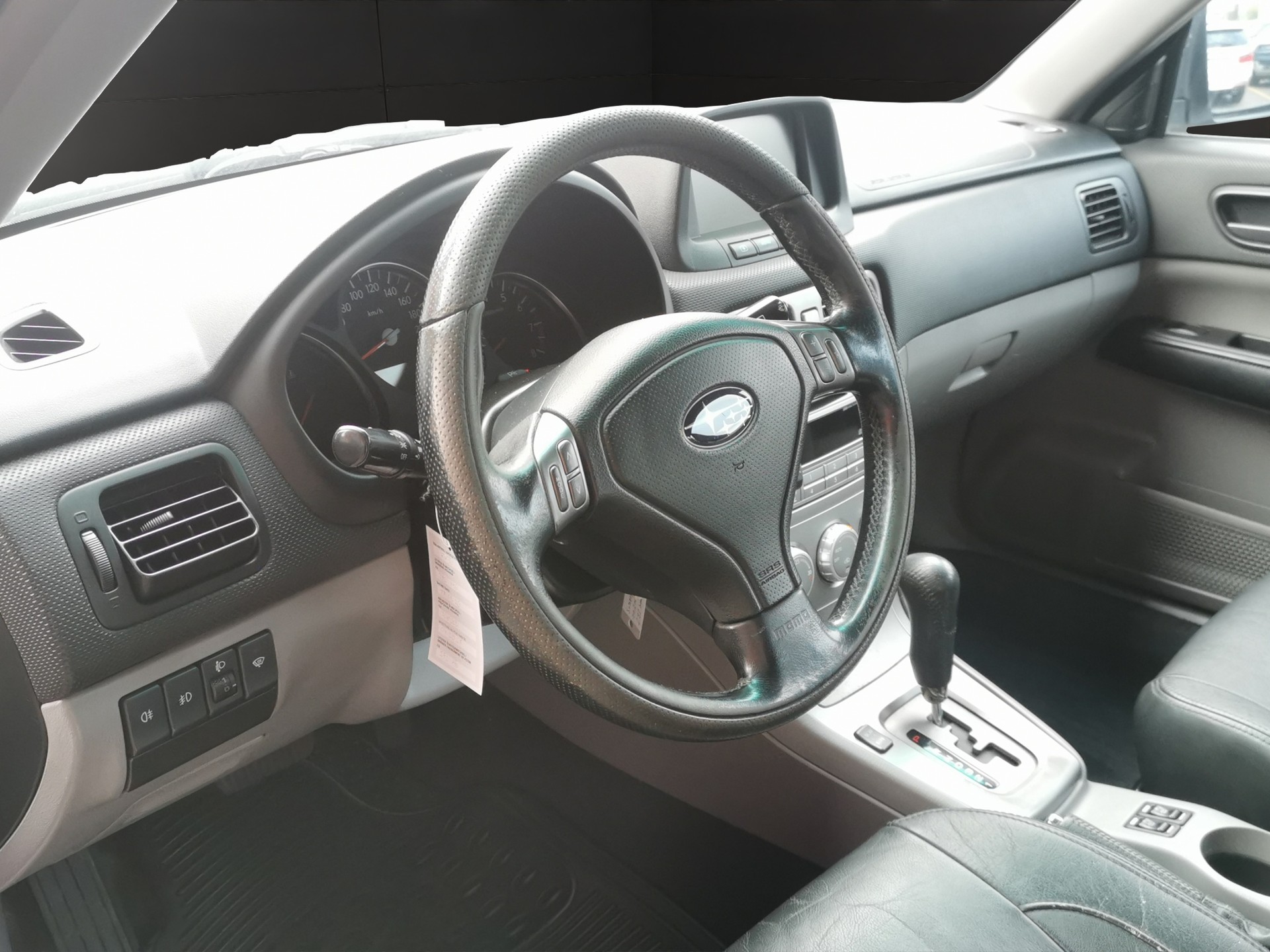 SUBARU Forester 2.0X (Swiss)-image-9