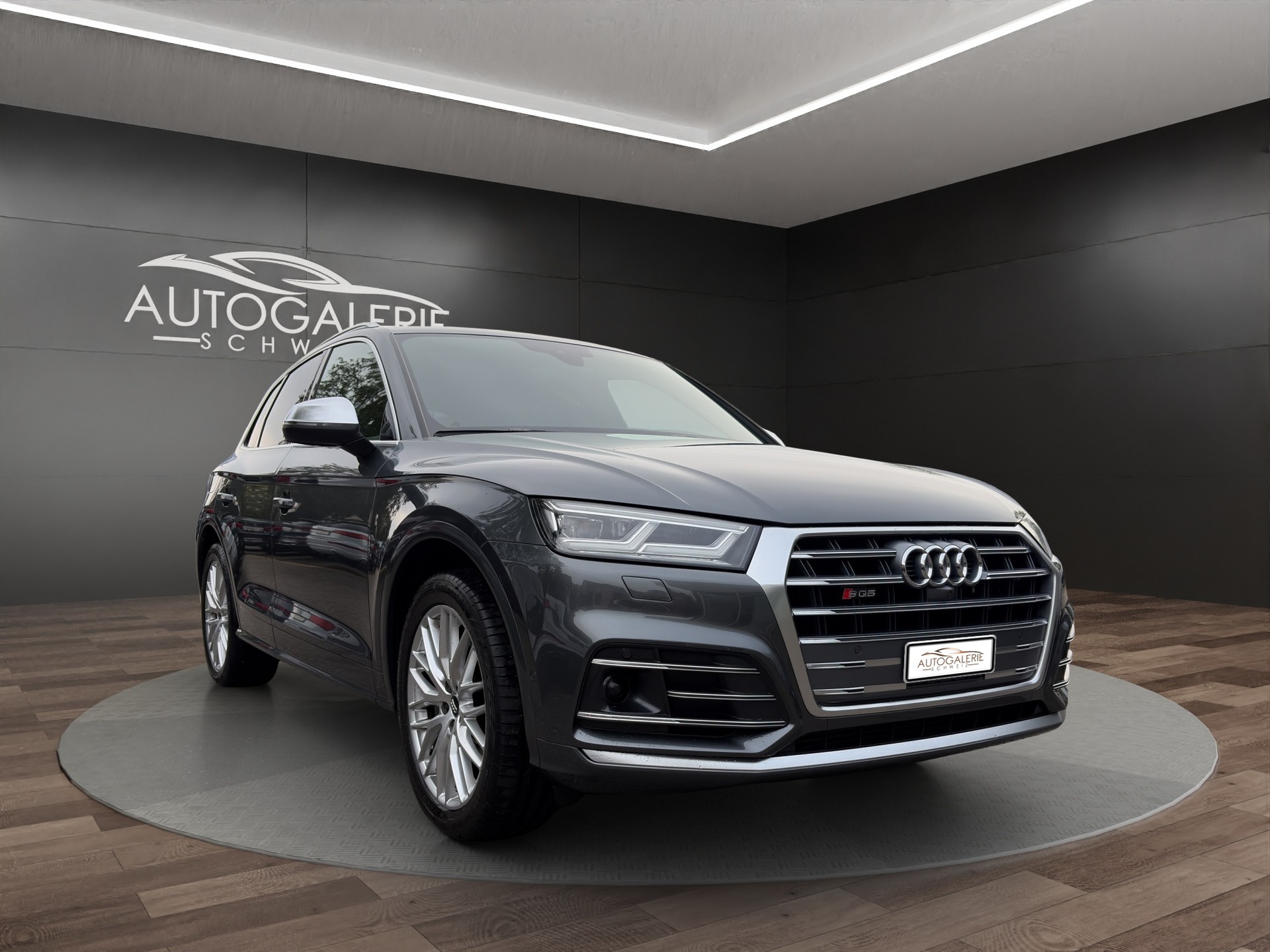 AUDI SQ5 3.0 TFSI quattro | CH | Panorama | Assis. Stadt+Park+Tour | Matrix LED | B&O | Luftfederung | S-Sportsitz Rautensteppung |-image-6