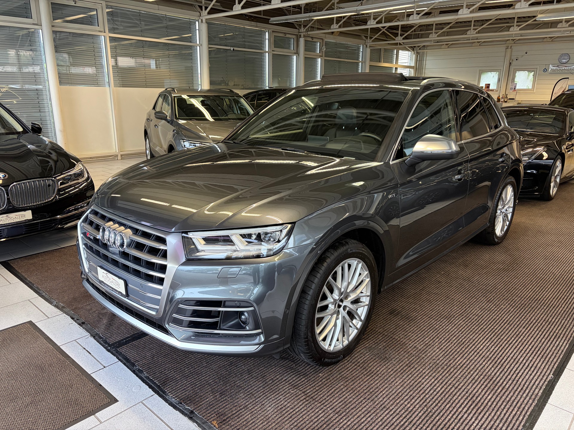 AUDI SQ5 3.0 TFSI quattro | CH | Panorama | Assis. Stadt+Park+Tour | Matrix LED | B&O | Luftfederung | S-Sportsitz Rautensteppung |-image-8