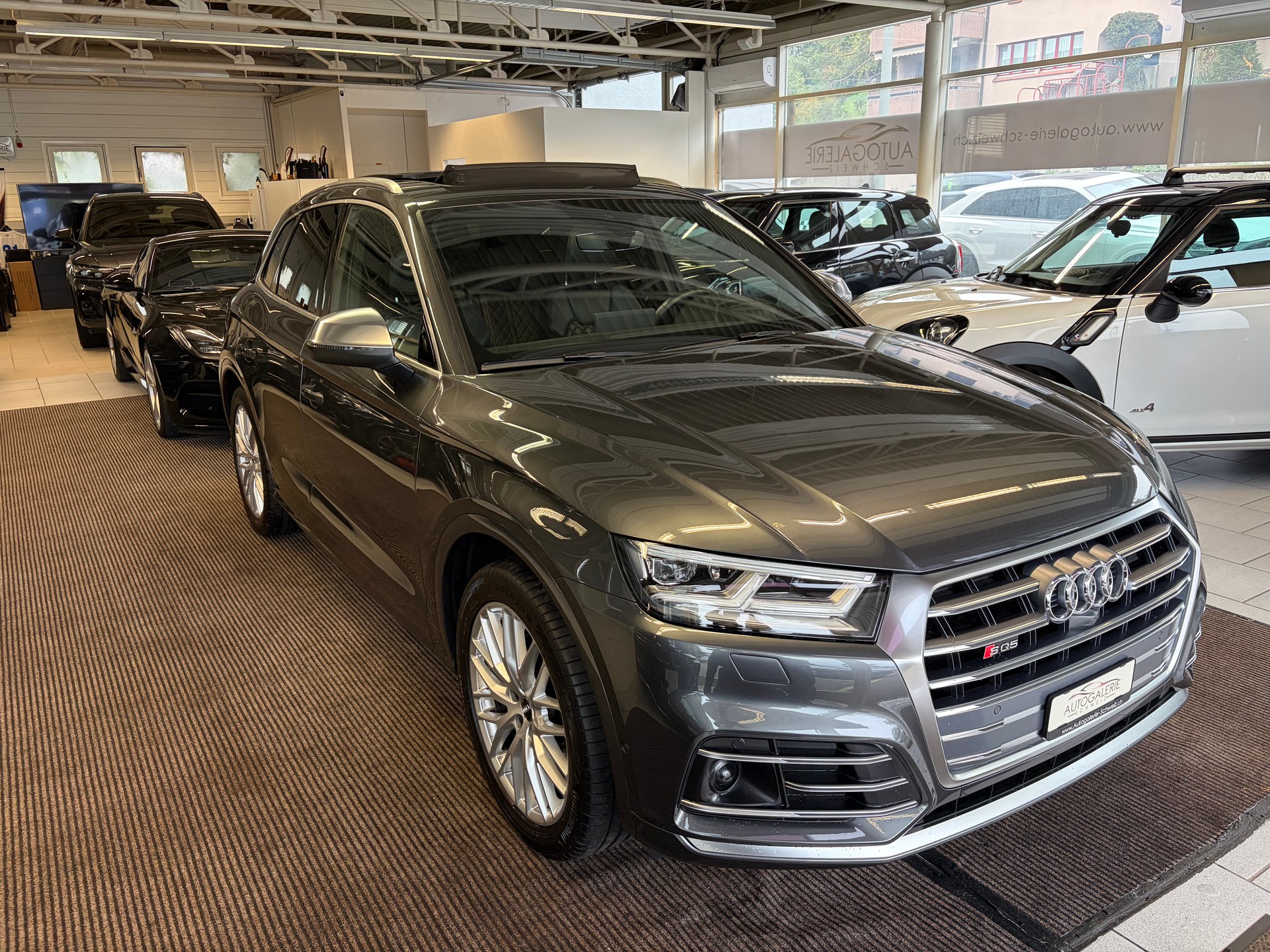AUDI SQ5 3.0 TFSI quattro | CH | Panorama | Assis. Stadt+Park+Tour | Matrix LED | B&O | Luftfederung | S-Sportsitz Rautensteppung |-image-32